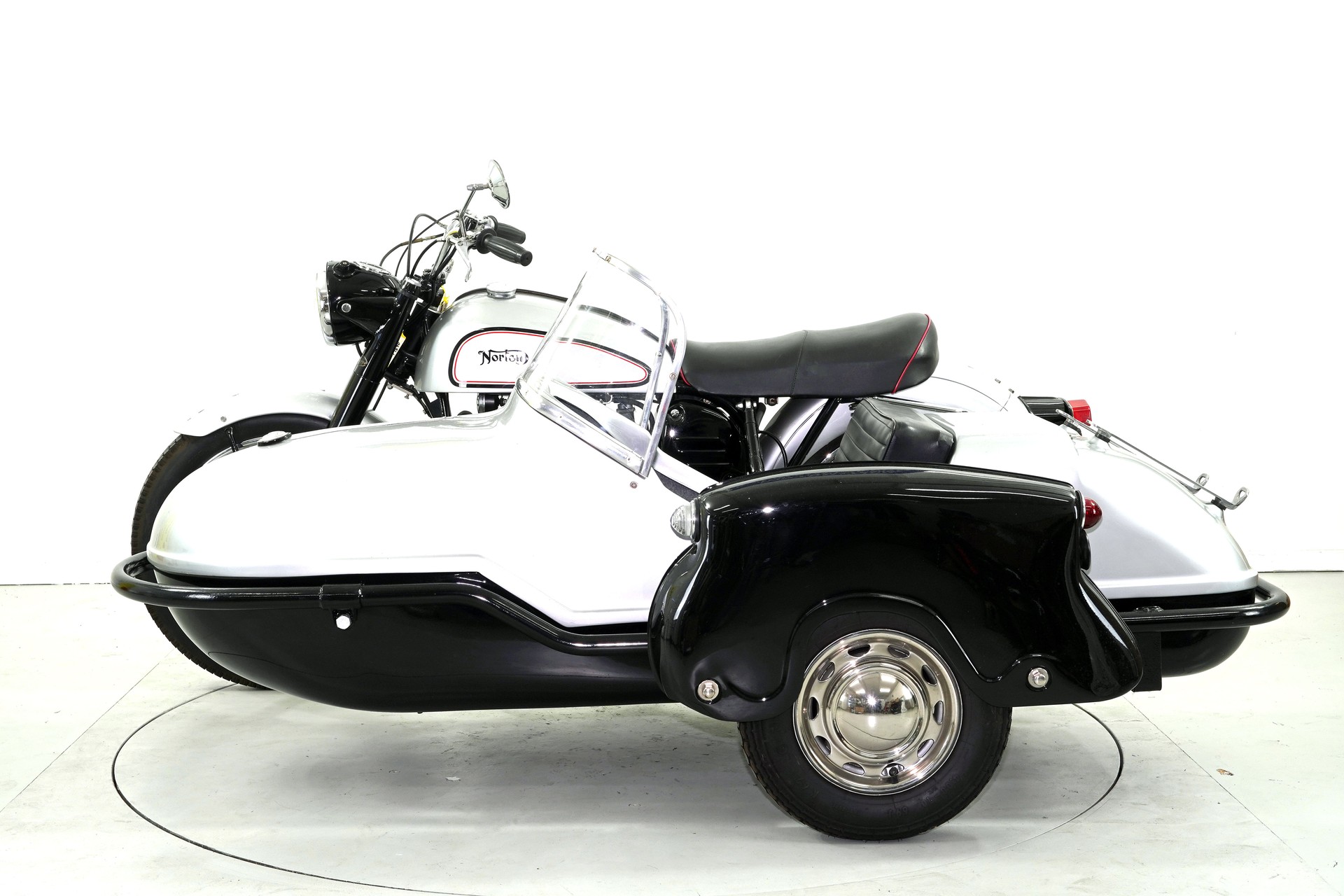NORTON DOMINATOR 99-image-4