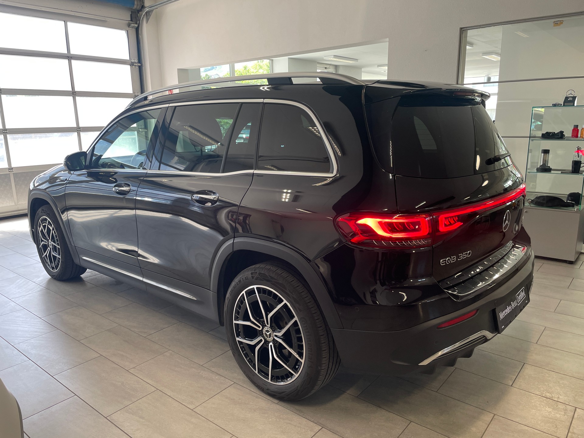 MERCEDES-BENZ EQB 350 AMG Line 4Matic-image-4