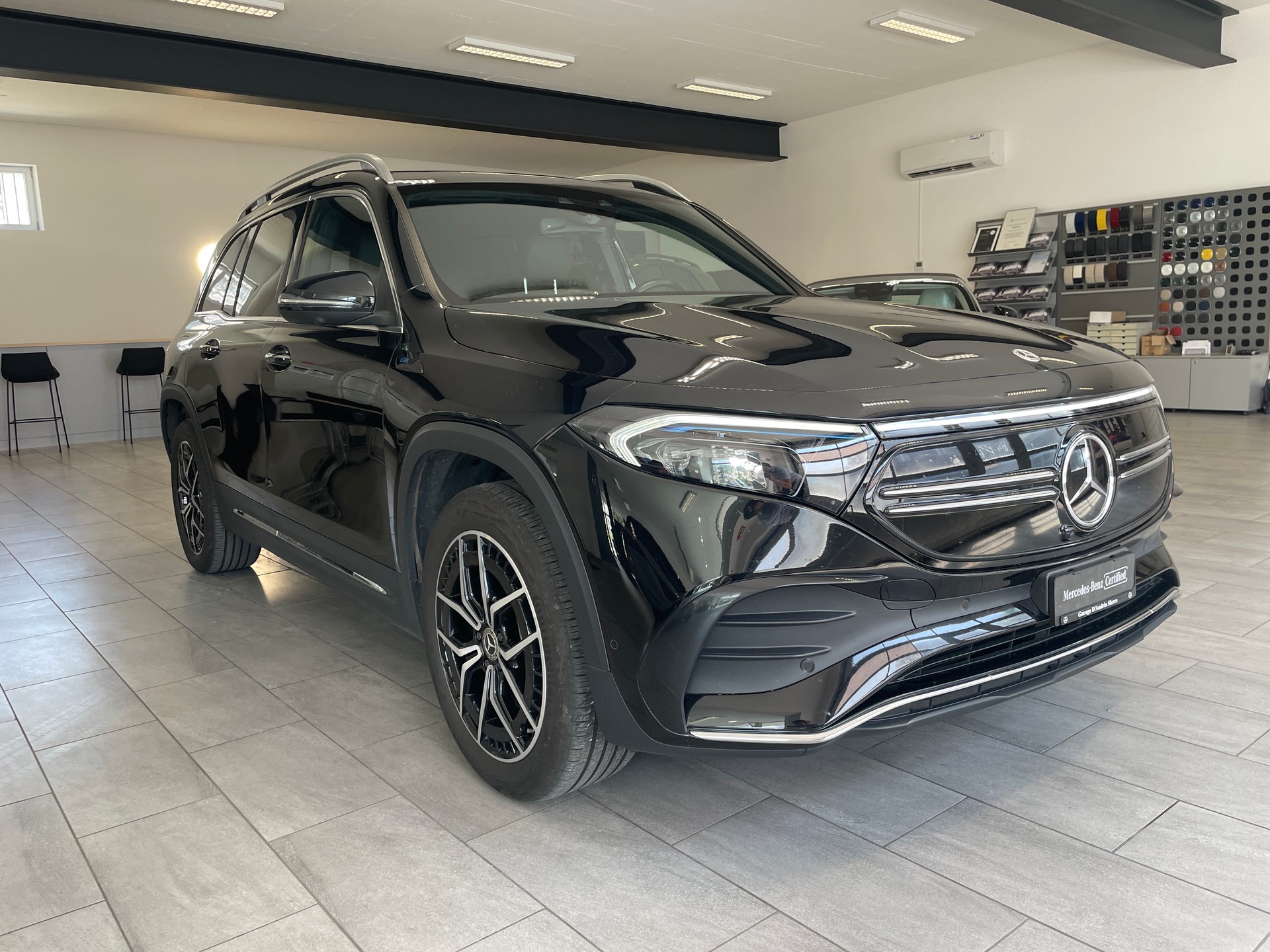 MERCEDES-BENZ EQB 350 AMG Line 4Matic-image-1
