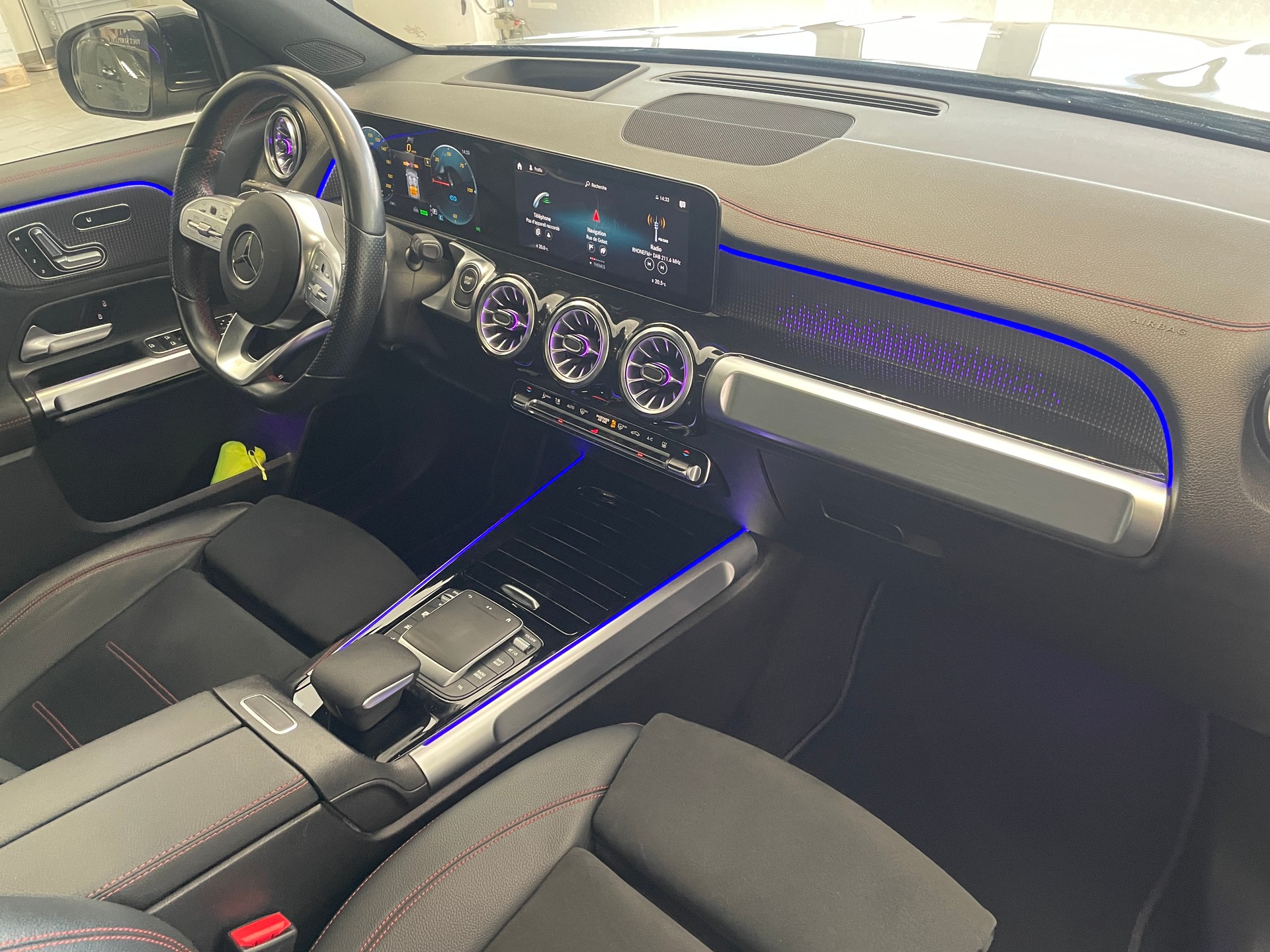 MERCEDES-BENZ EQB 350 AMG Line 4Matic-image-21