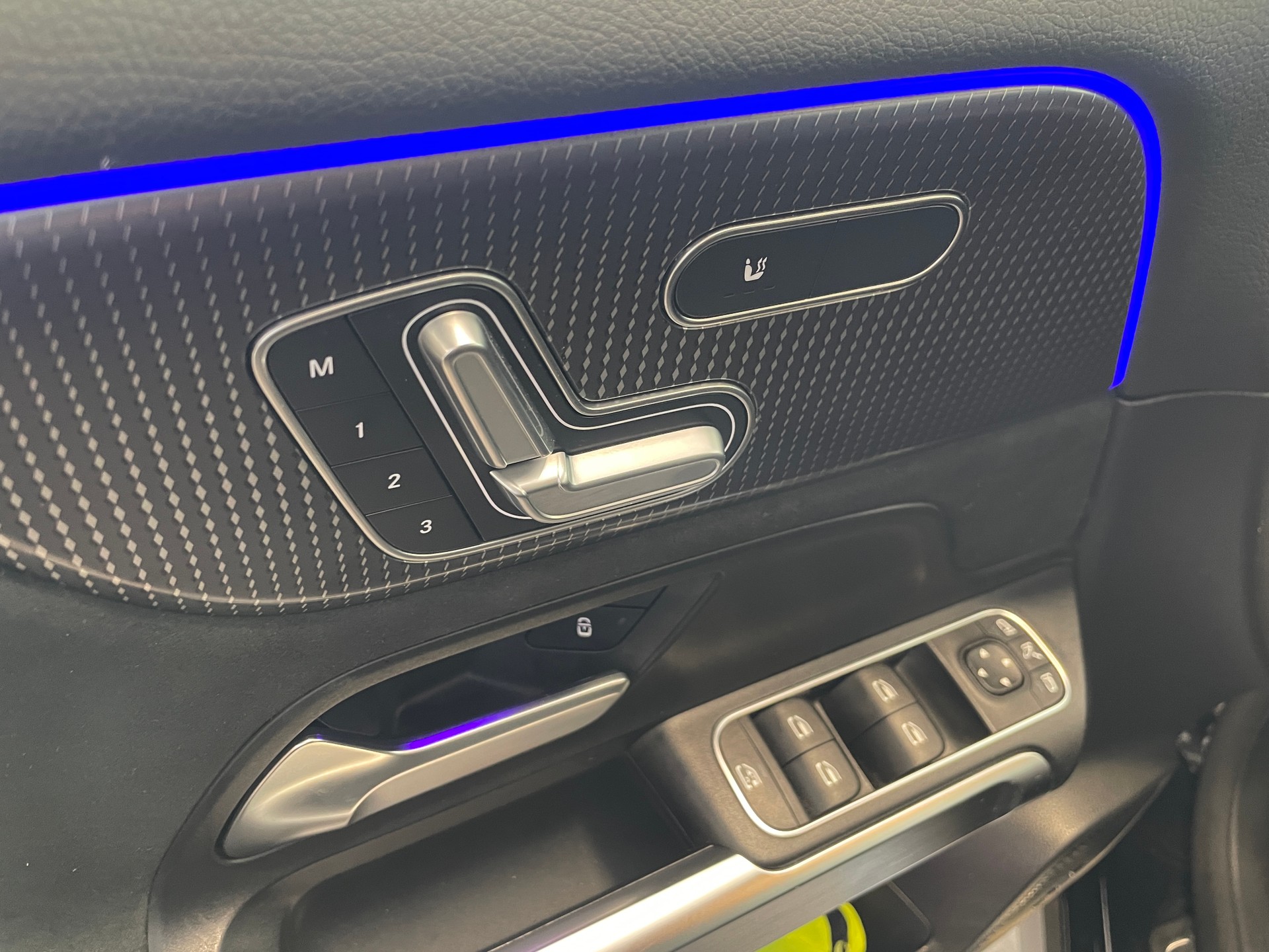 MERCEDES-BENZ EQB 350 AMG Line 4Matic-image-12
