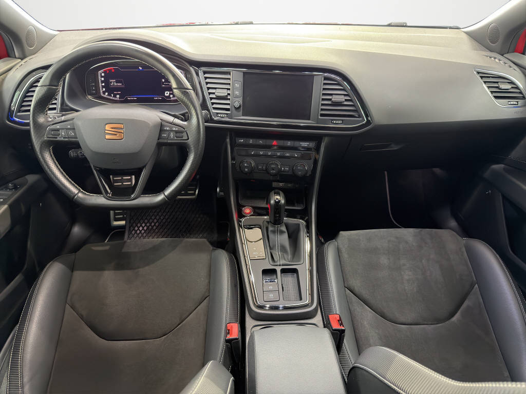 SEAT Leon ST 2.0 TSI 300 Cupra 4Drive DSG-image-12