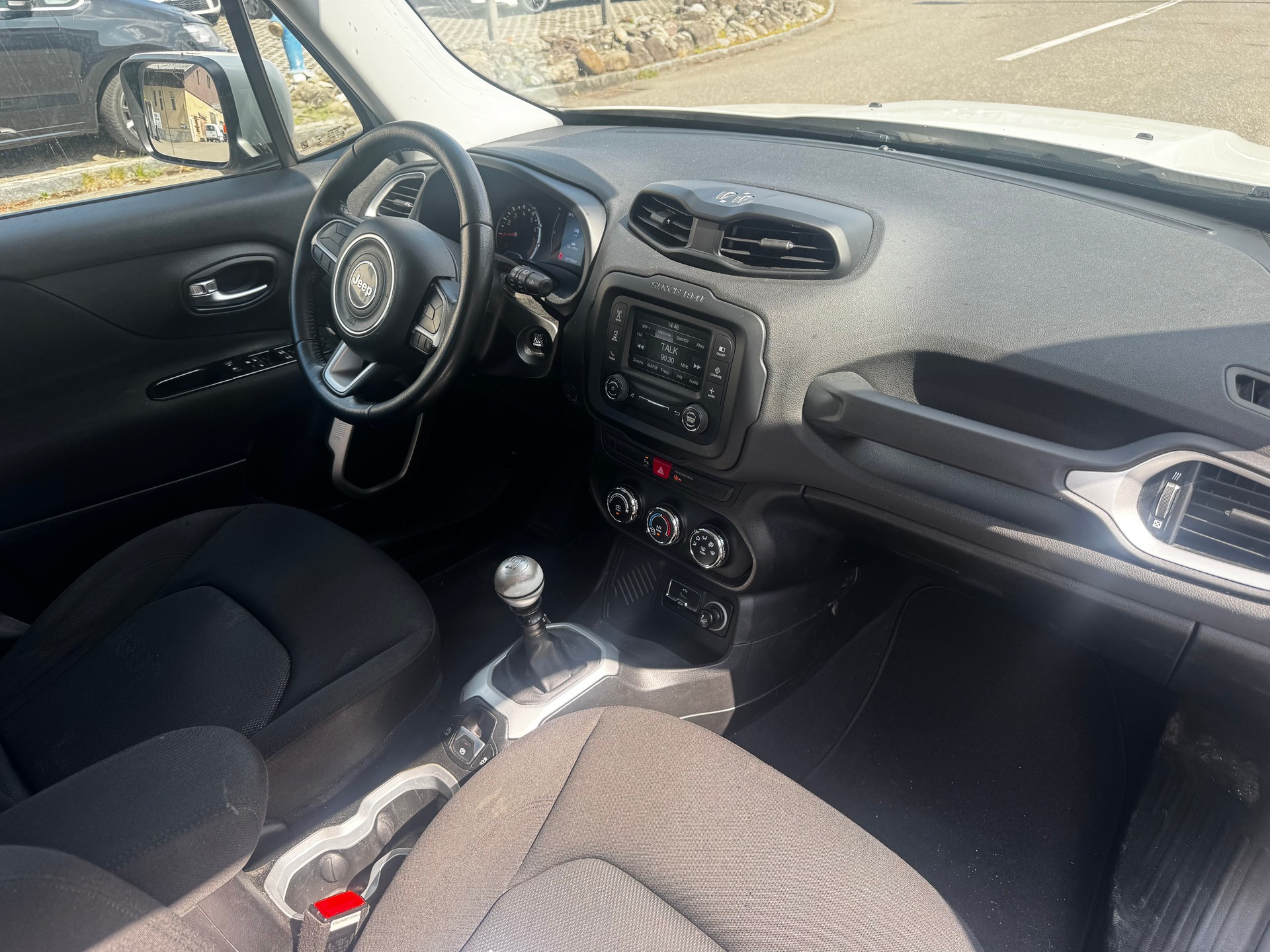 JEEP Renegade 1.4 Turbo Longitude-image-4
