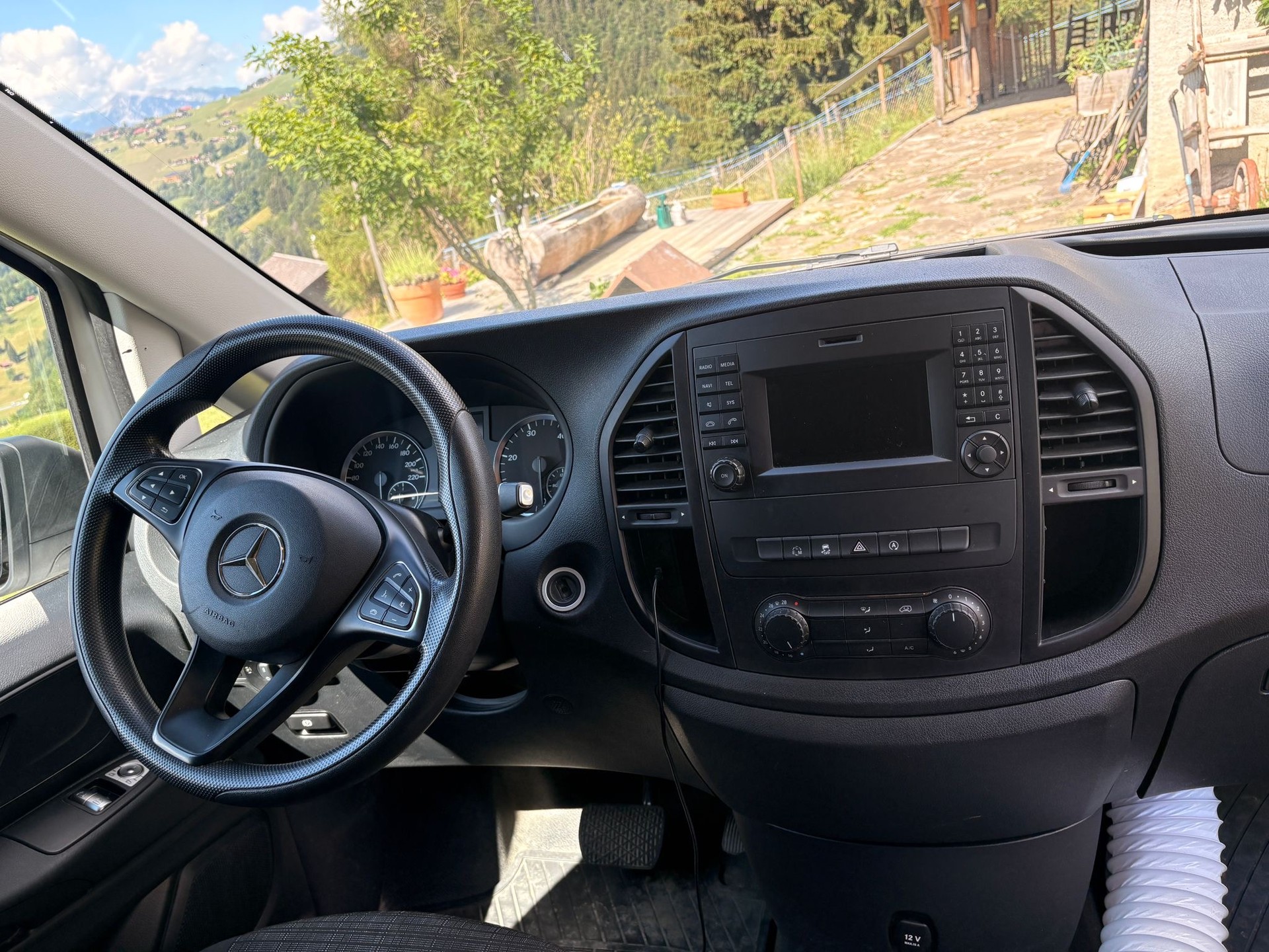 MERCEDES-BENZ Vito 114BT 4x4-image-4