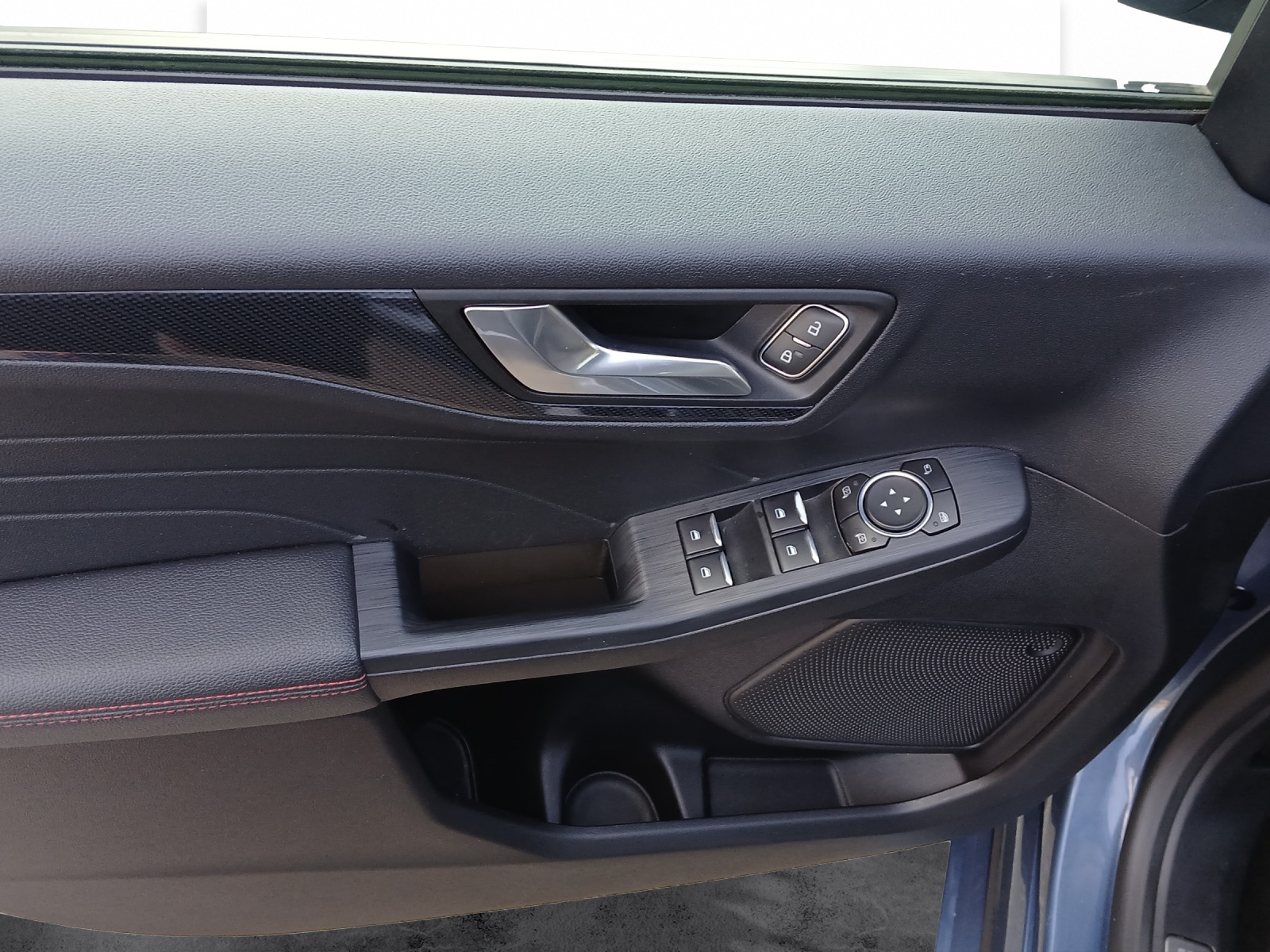 FORD Kuga 2.5 Plug-in Hybrid ST-Line X-image-12
