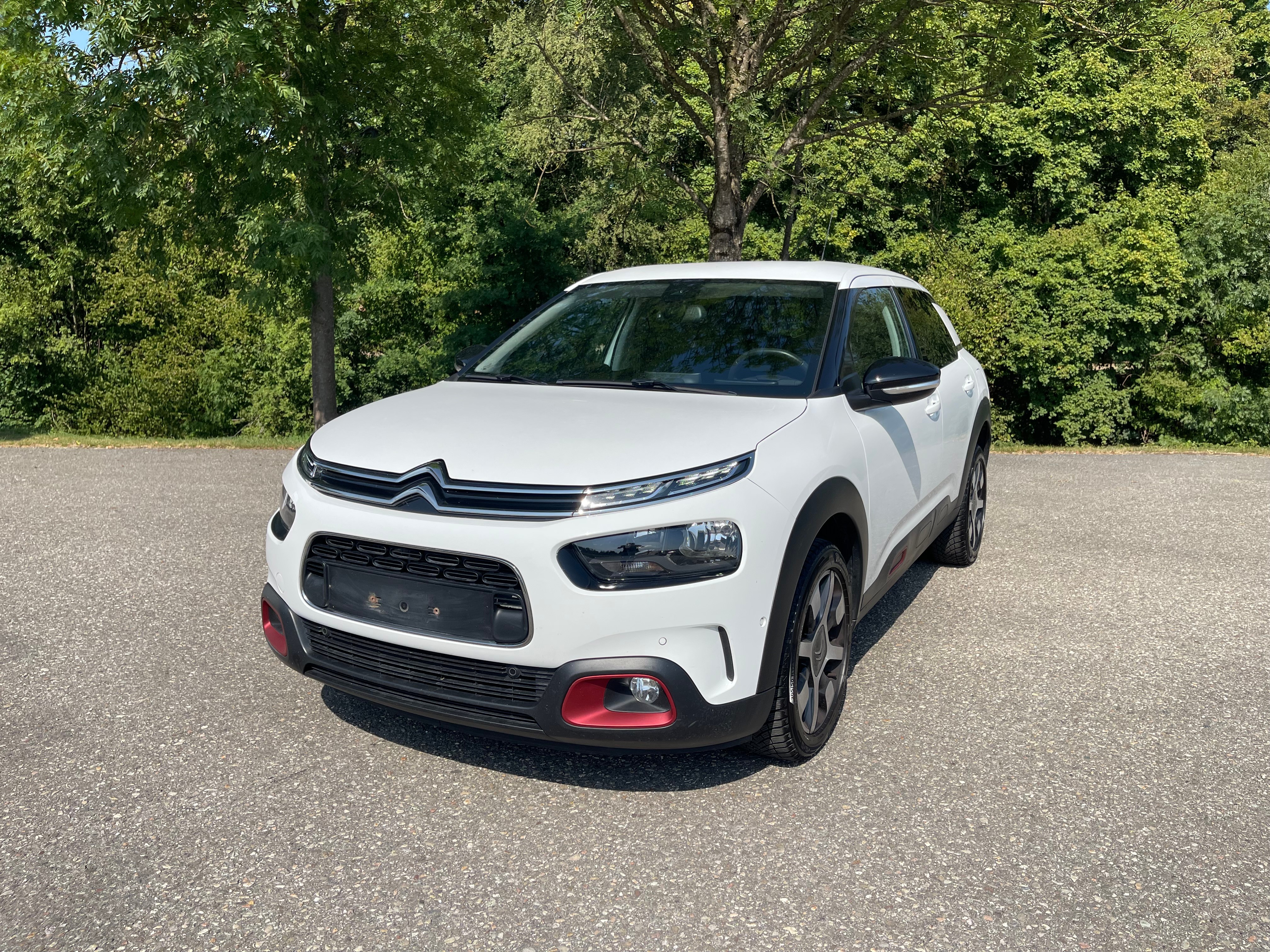 Car photo