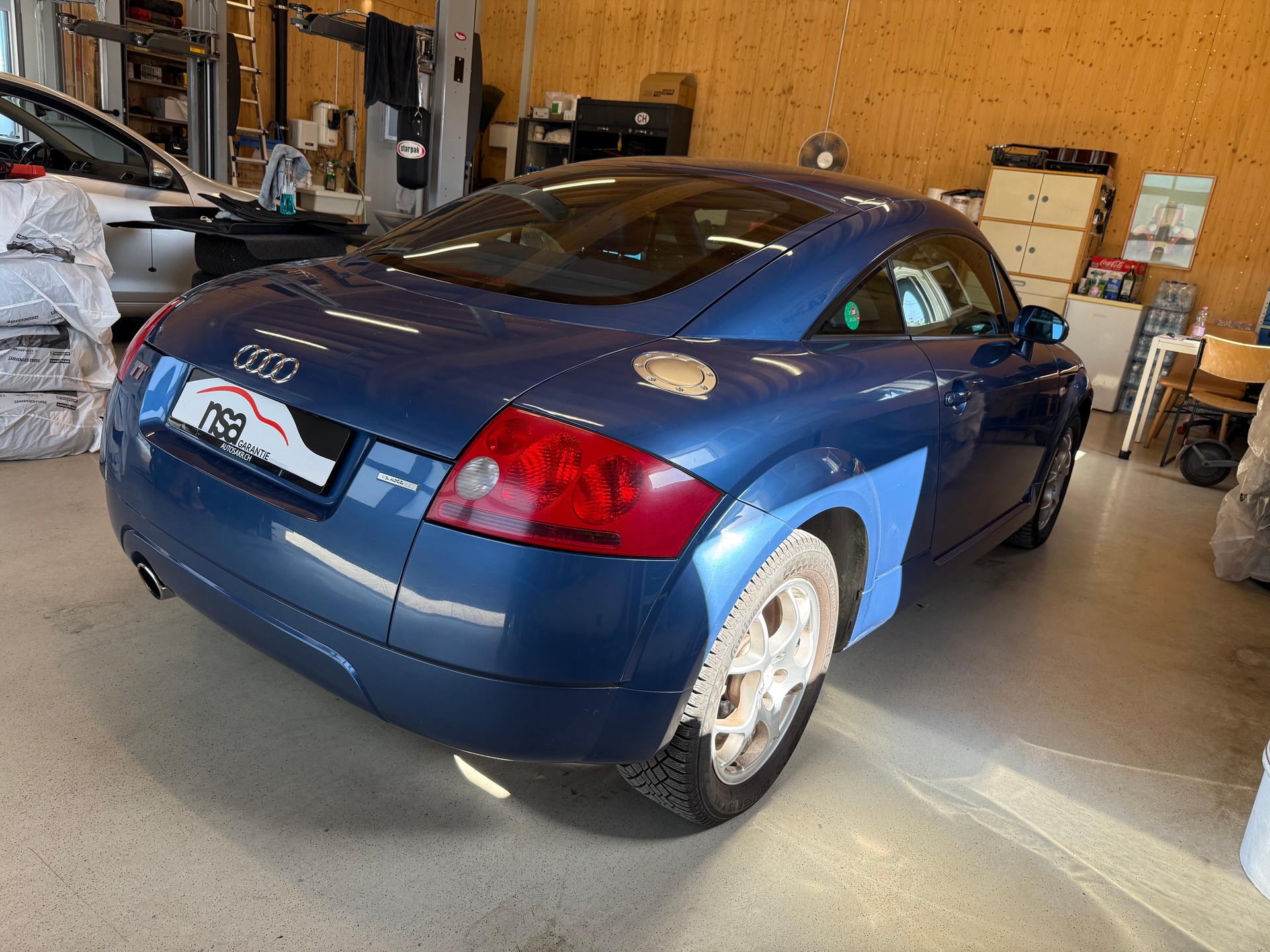 AUDI TT Coupé 1.8 T quattro-showroom-element-3