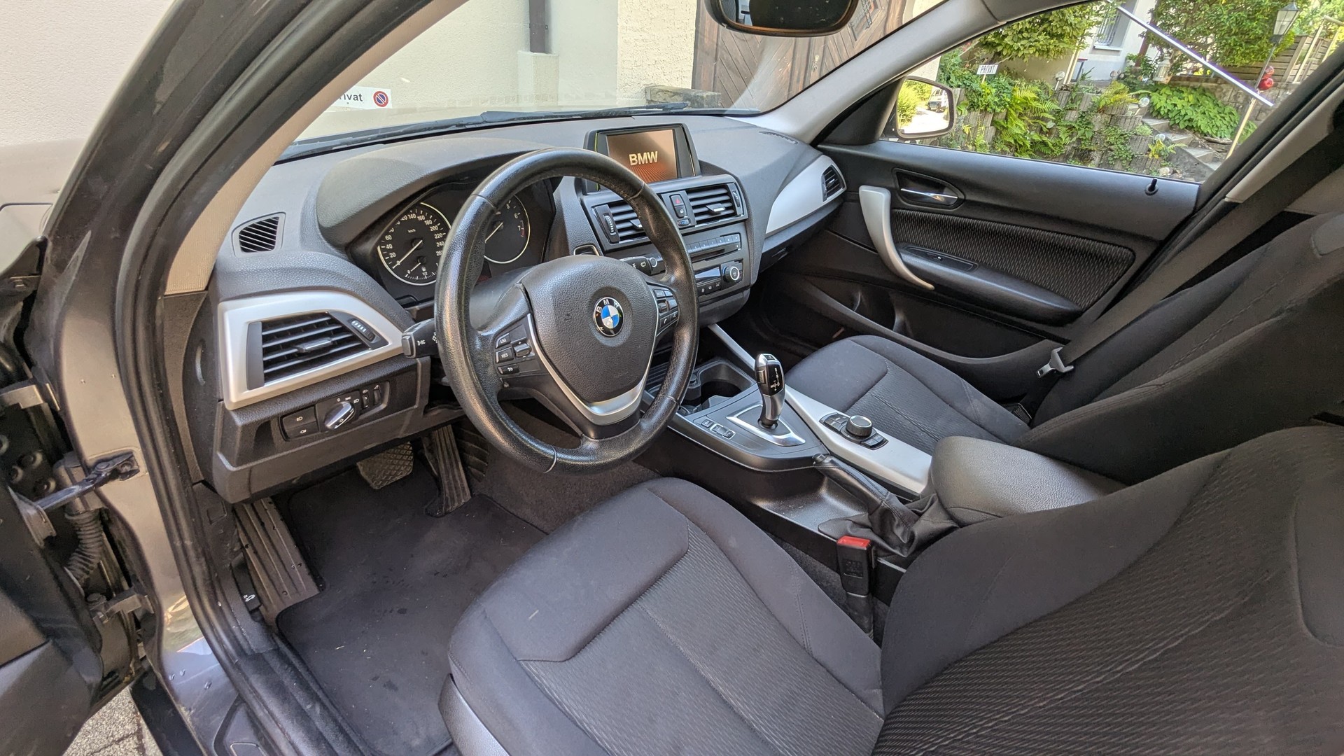 BMW 116i-image-8