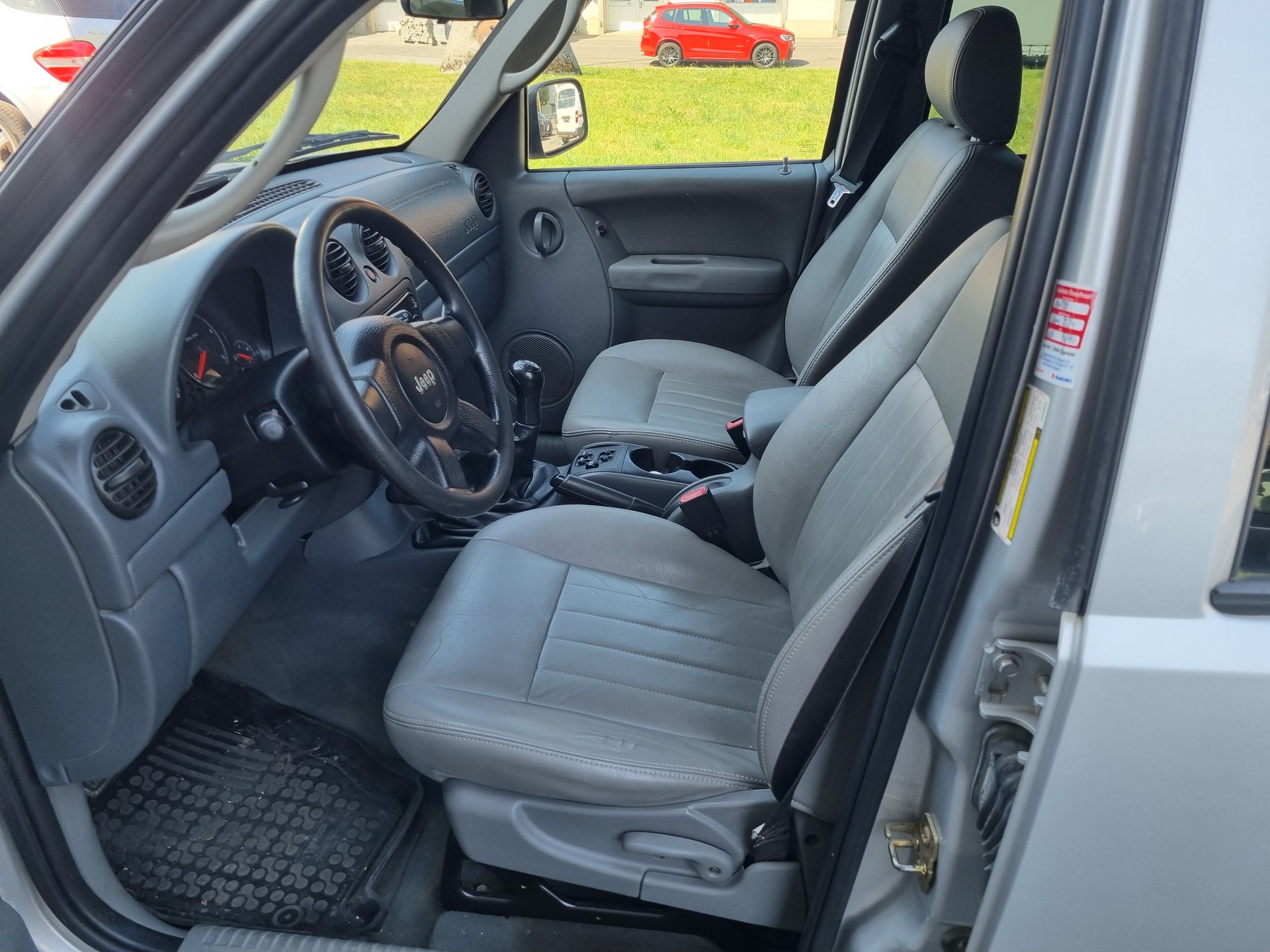 JEEP Cherokee 2.8 CRD Limited-image-8