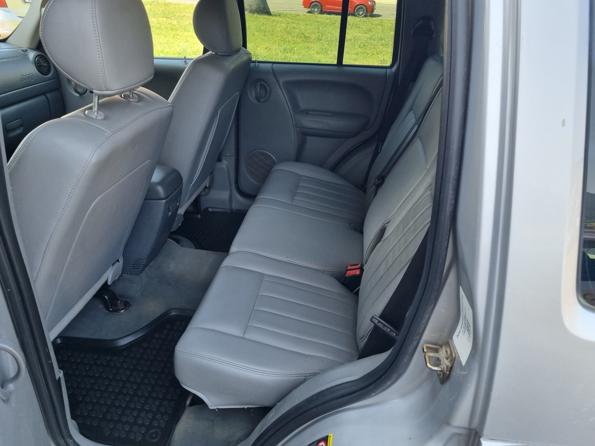 JEEP Cherokee 2.8 CRD Limited-image-7