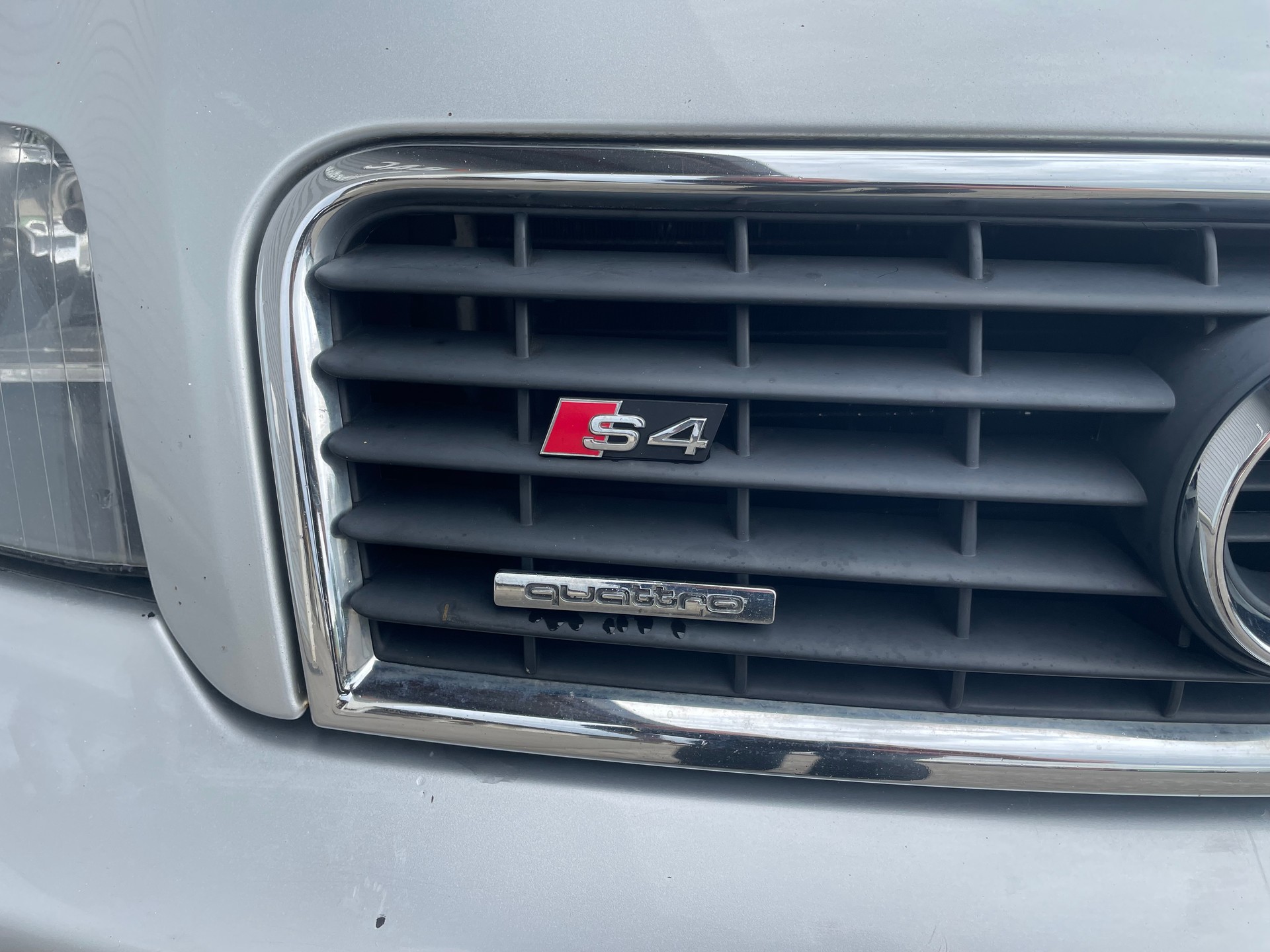 AUDI A4 Avant 2.5 TDI quattro-image-1