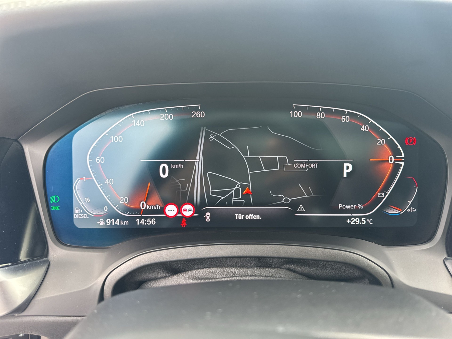 BMW 330d xDrive 48V Touring M Sport Steptronic-image-13