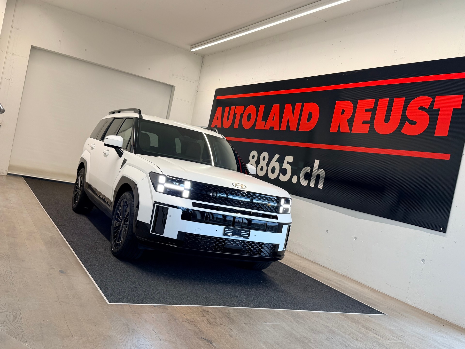 HYUNDAI Santa Fe 1.6 T-GDi PHEV Calligraphy 4WD Automatic-image-0