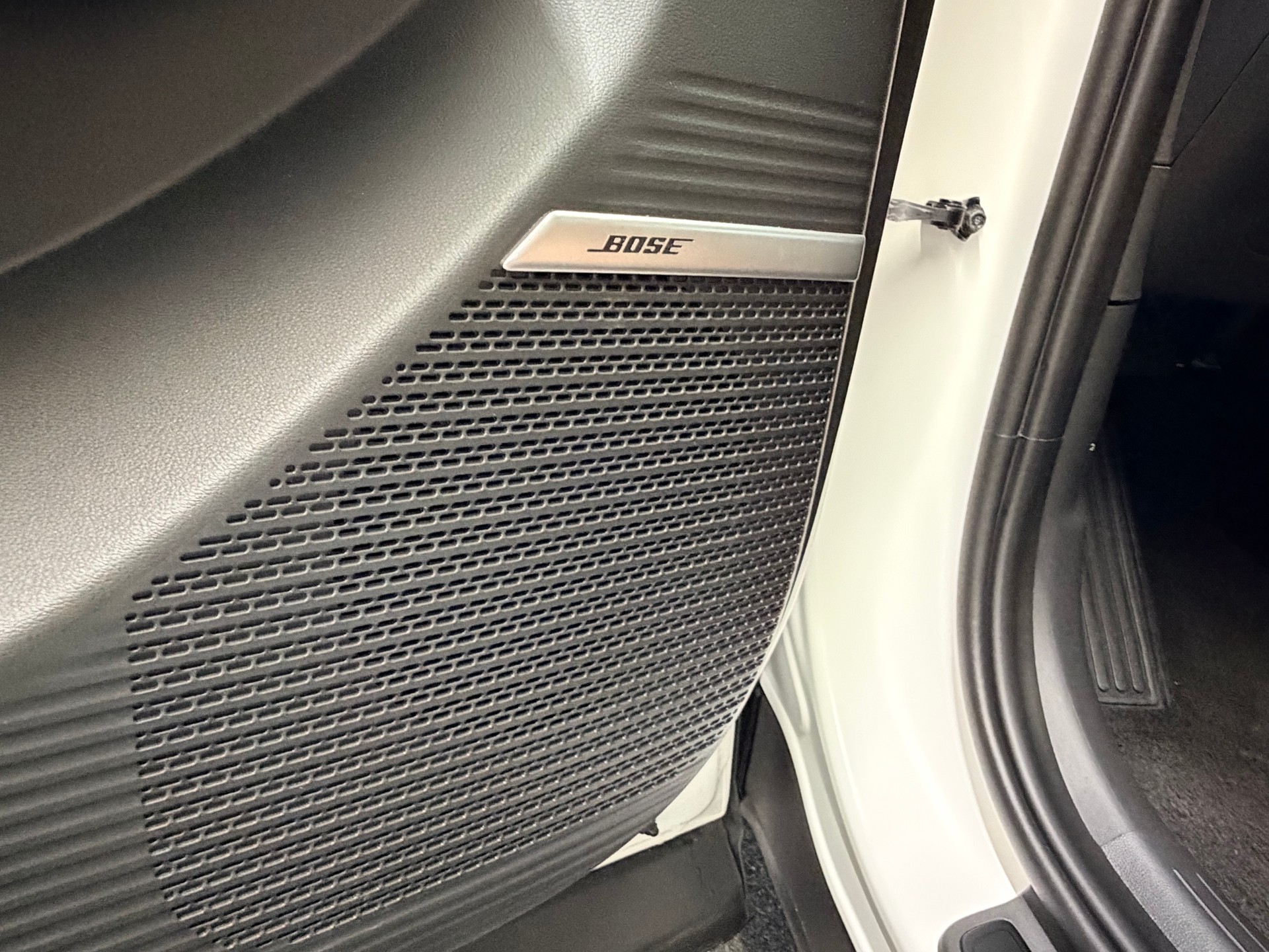 HYUNDAI Santa Fe 1.6 T-GDi PHEV Calligraphy 4WD Automatic-image-11
