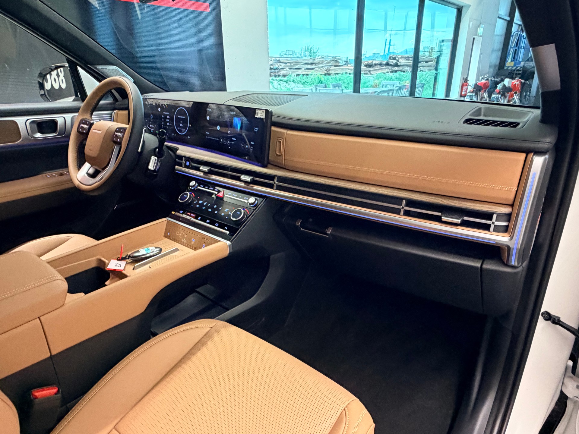 HYUNDAI Santa Fe 1.6 T-GDi PHEV Calligraphy 4WD Automatic-image-18