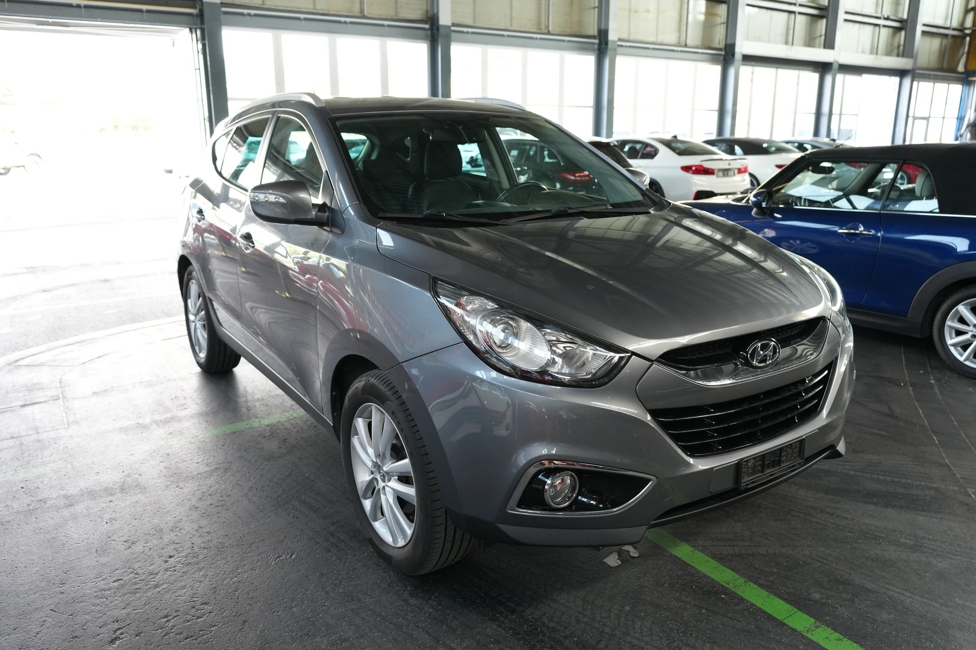 HYUNDAI iX 35 2.0 Style 4WD Automatic-image-0