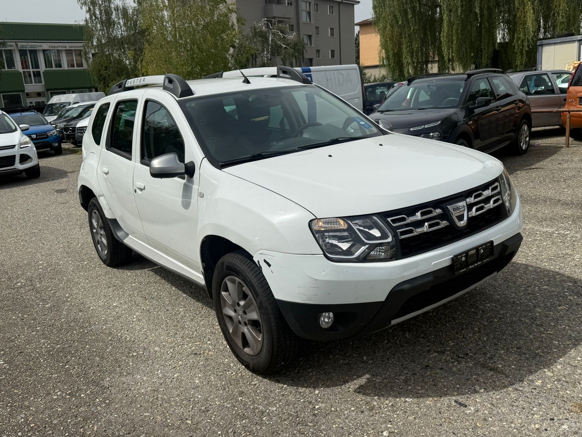 DACIA Duster 1.2 T Lauréate 4x4-image-1