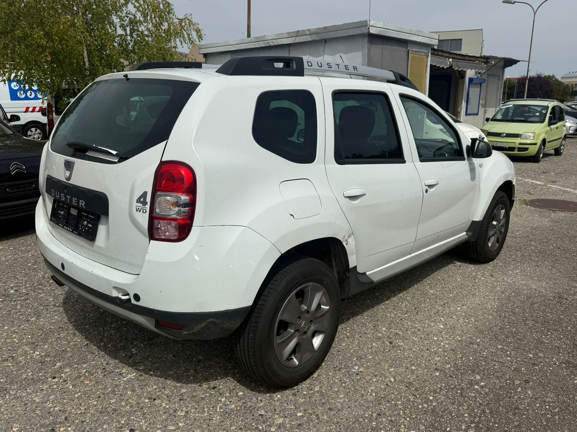 DACIA Duster 1.2 T Lauréate 4x4-image-4