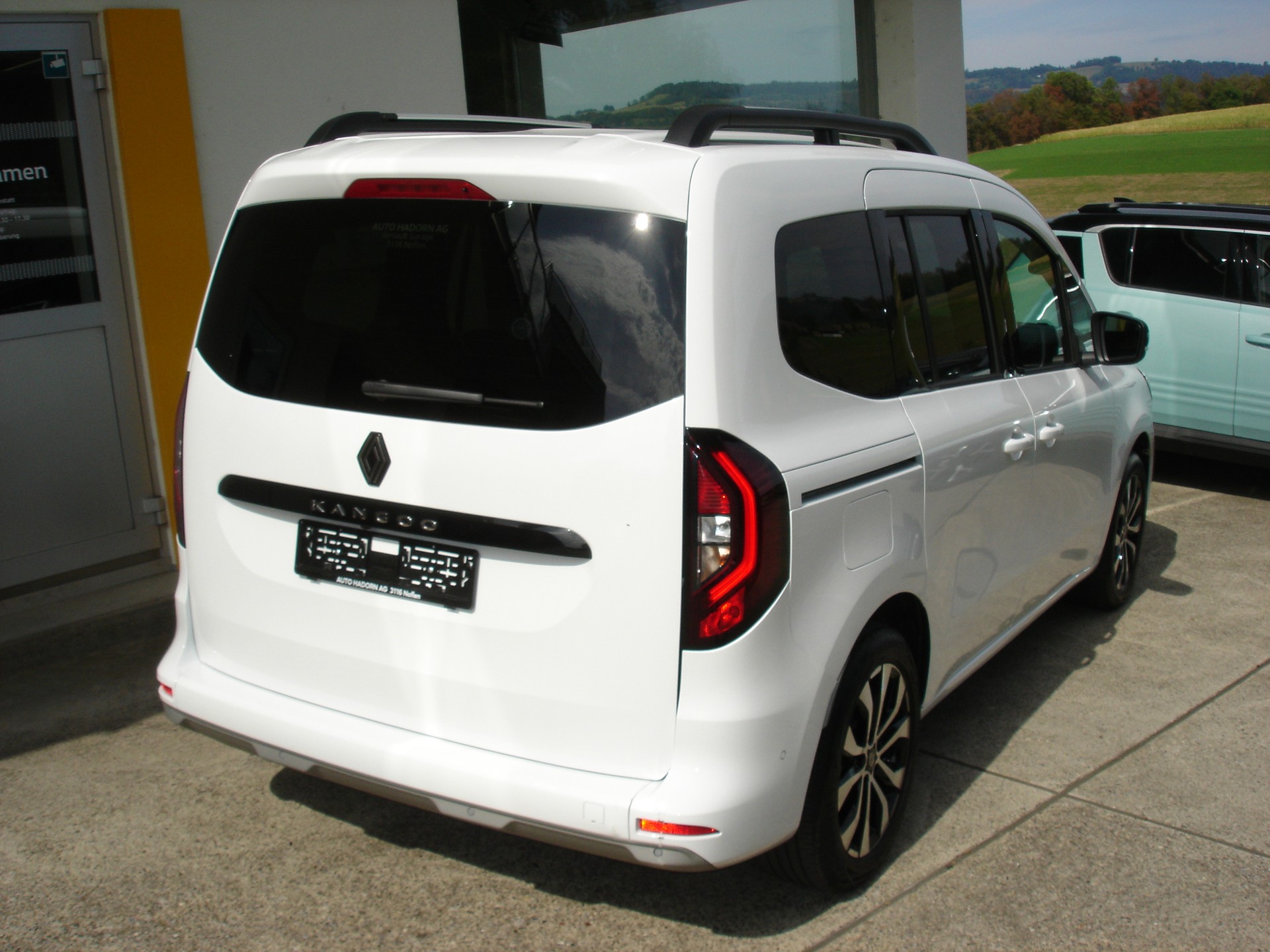 RENAULT Kangoo 1.3 TCe 130 PF Techno EDC-image-3