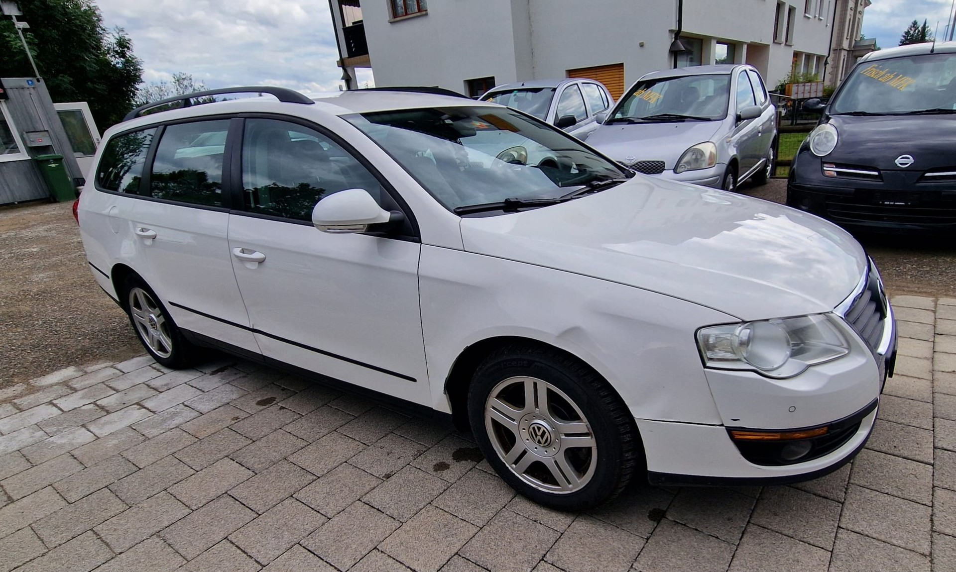 VW Passat Variant 2.0 TDI Trendline 4Motion-image-2