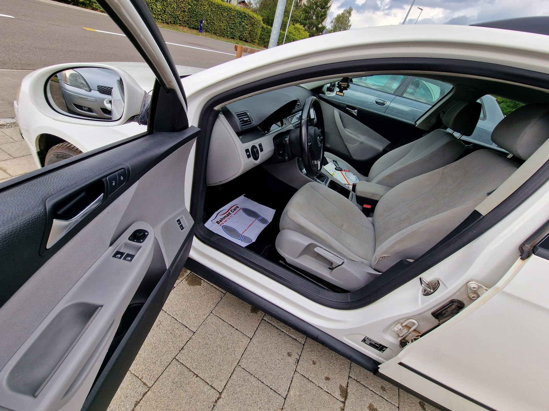 VW Passat Variant 2.0 TDI Trendline 4Motion-image-8