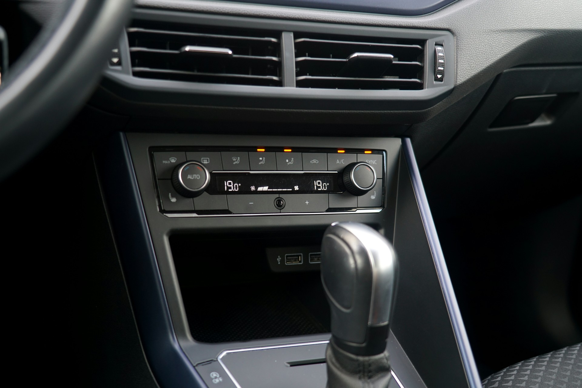 VW Polo 1.0 BMT United DSG-image-9