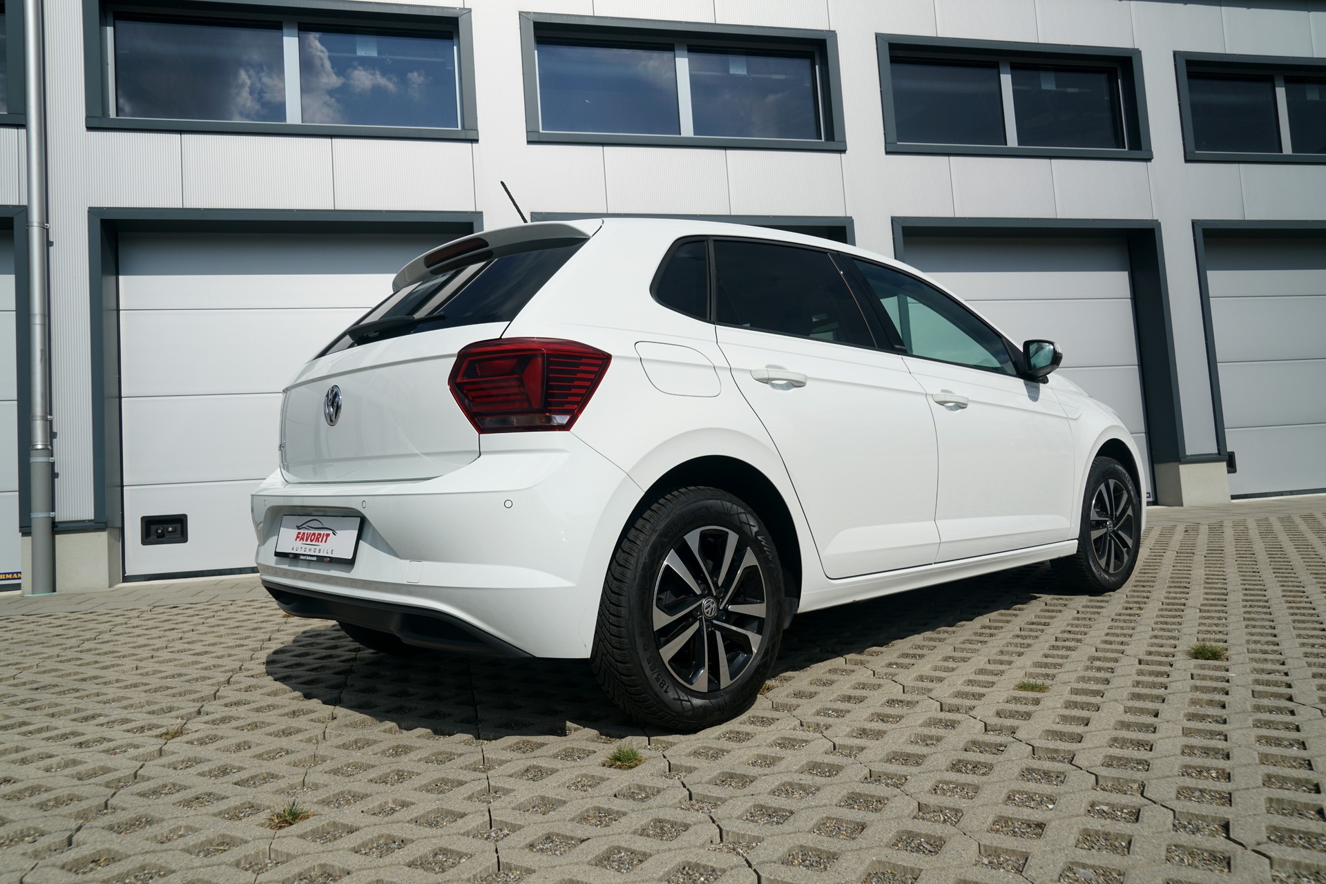 VW Polo 1.0 BMT United DSG-image-12