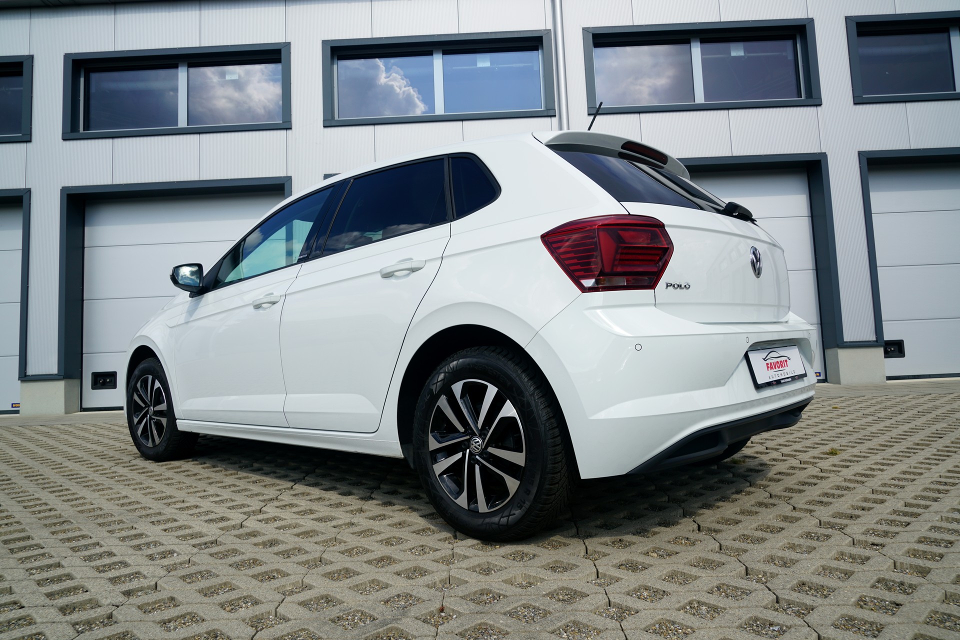 VW Polo 1.0 BMT United DSG-image-1