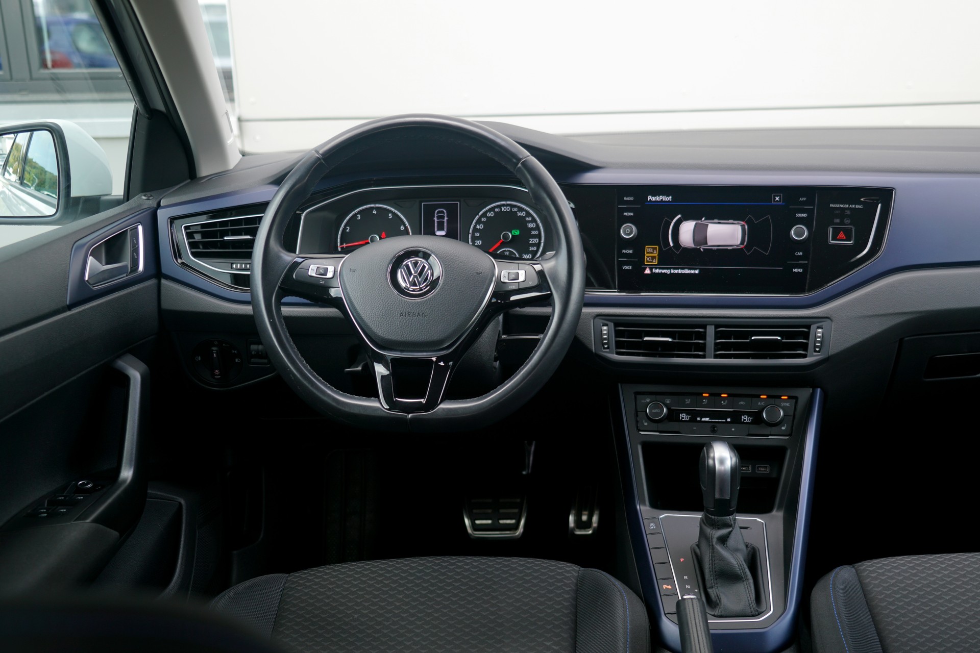 VW Polo 1.0 BMT United DSG-image-6