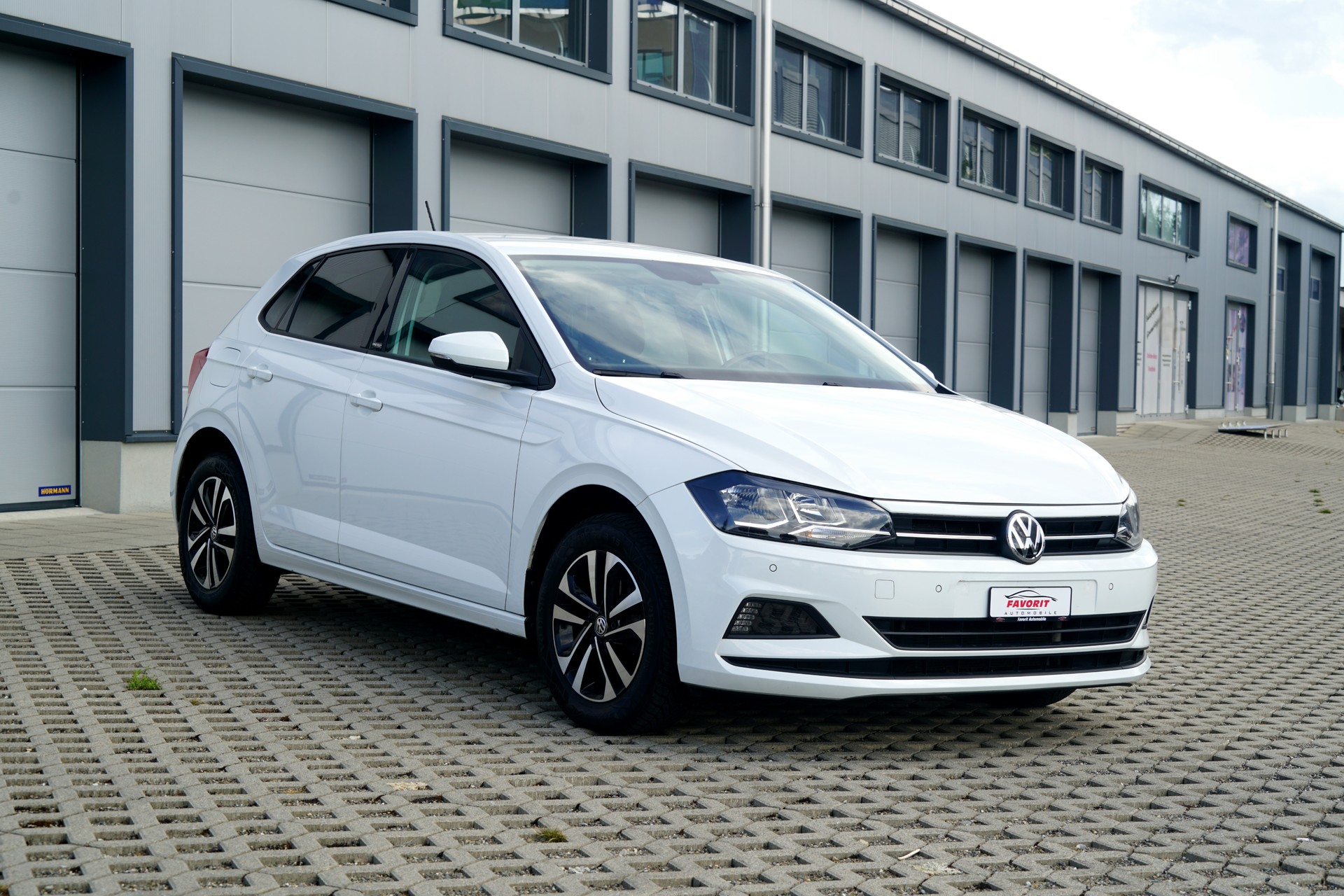 VW Polo 1.0 BMT United DSG-image-11