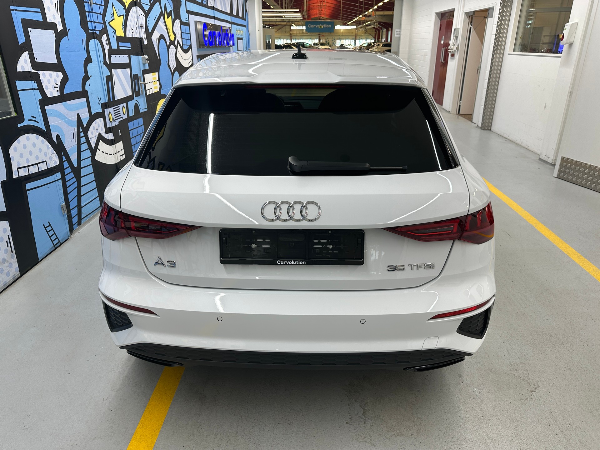 AUDI A3 Sportback 35 TFSI S line S-tronic-image-4
