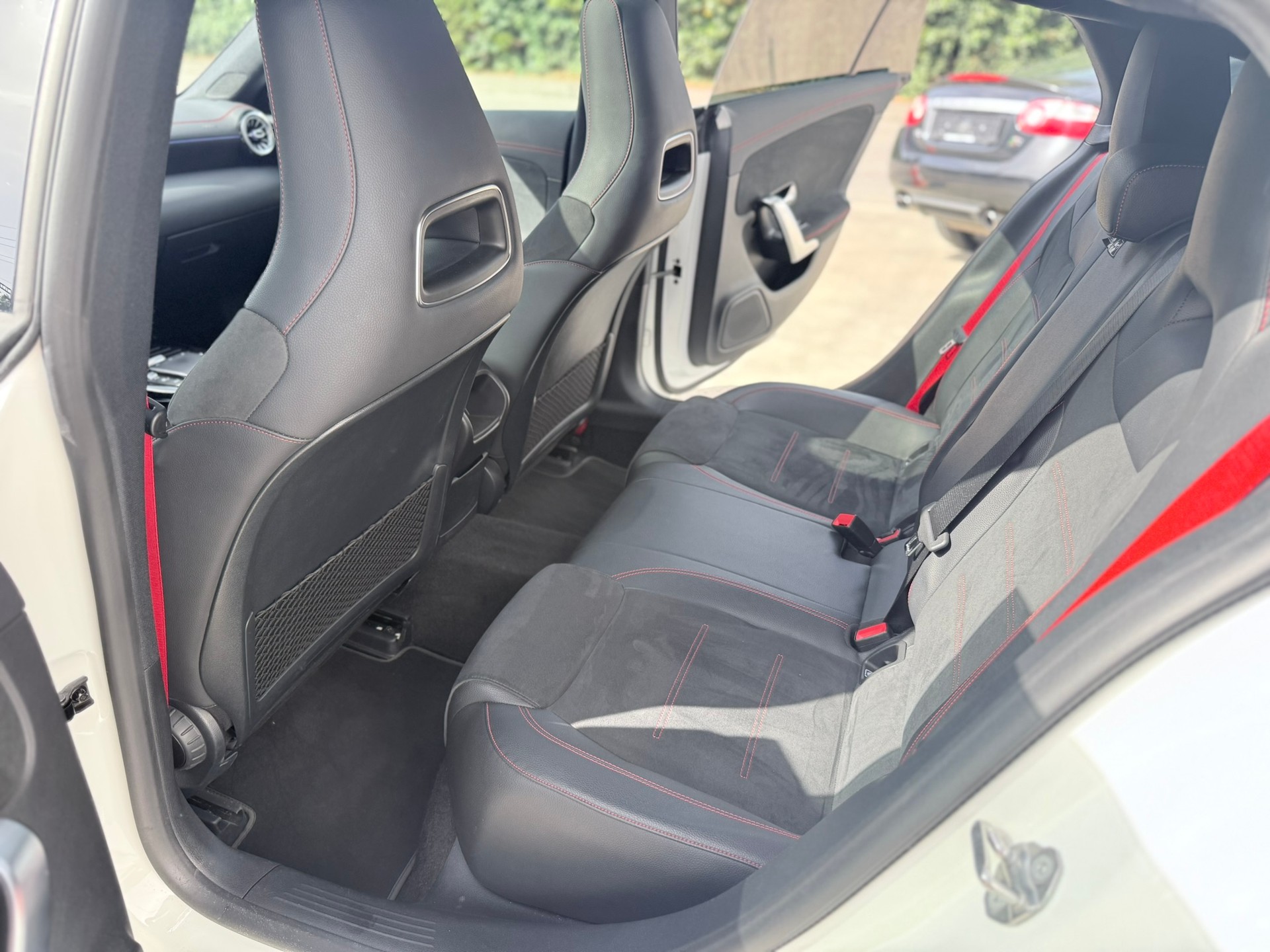 MERCEDES-BENZ CLA Shooting Brake 45 AMG 4Matic+ 8G-DCT-image-14