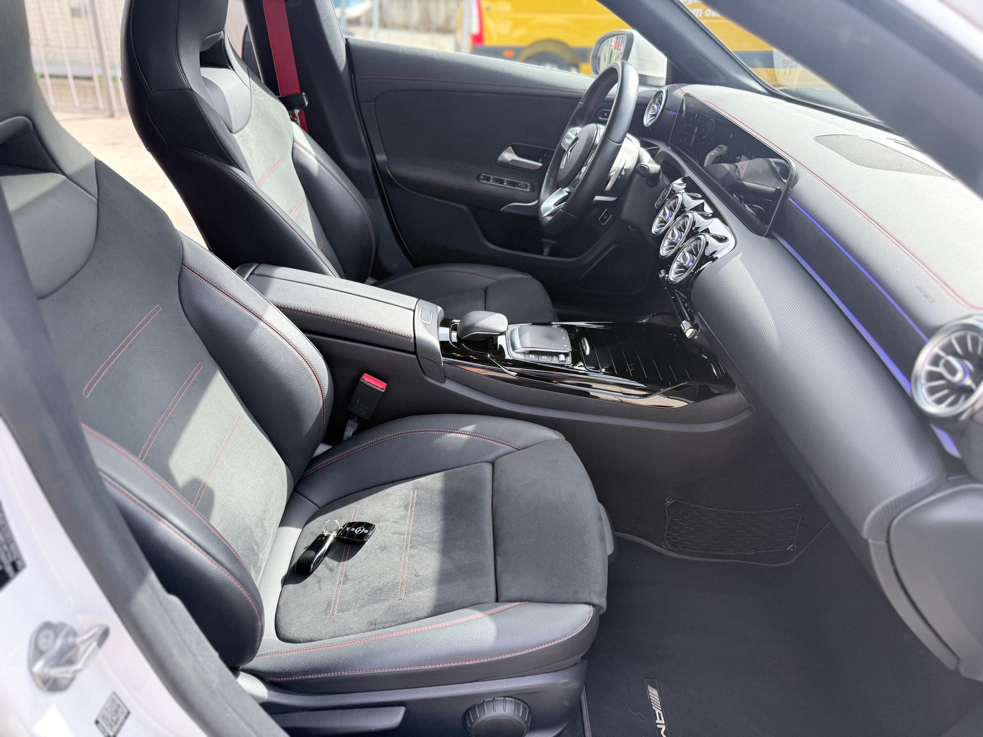 MERCEDES-BENZ CLA Shooting Brake 45 AMG 4Matic+ 8G-DCT-image-11