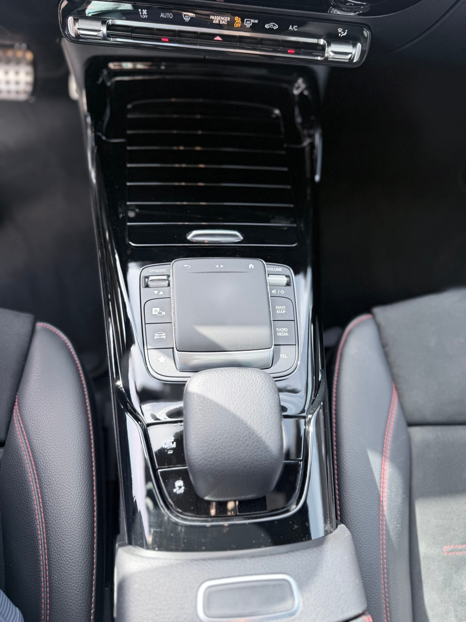 MERCEDES-BENZ CLA Shooting Brake 45 AMG 4Matic+ 8G-DCT-image-27
