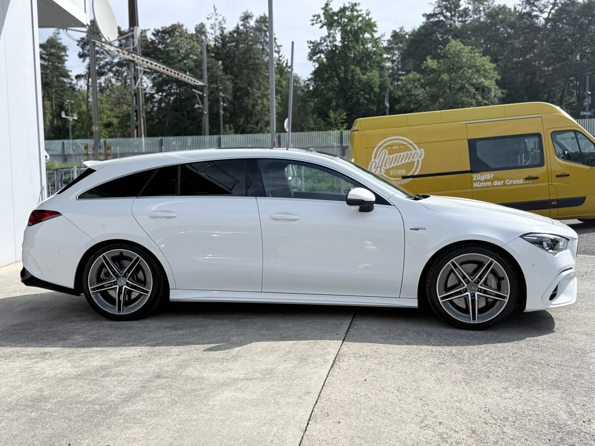 MERCEDES-BENZ CLA Shooting Brake 45 AMG 4Matic+ 8G-DCT-showroom-element-3