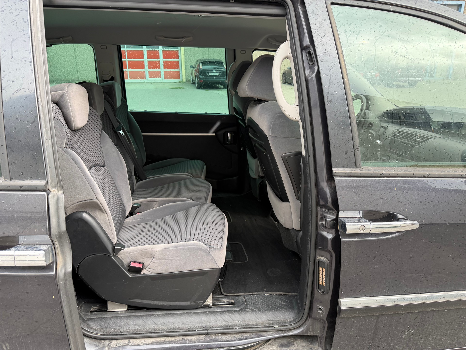 PEUGEOT 807 2.0 16V HDi Family+-image-7