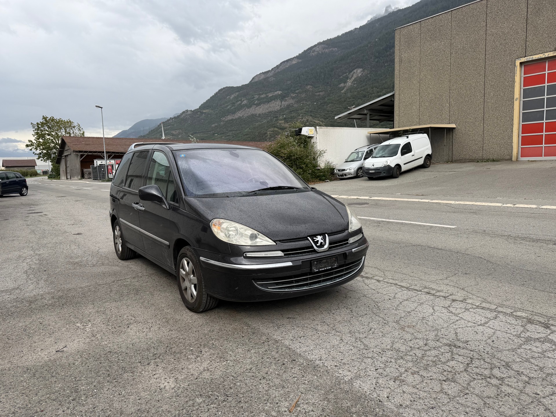 PEUGEOT 807 2.0 16V HDi Family+-image-1