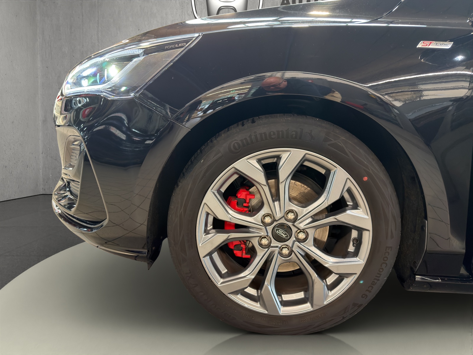 FORD Focus Station Wagon 1.0i EcoB Hybrid 155 ST-Line X-image-15