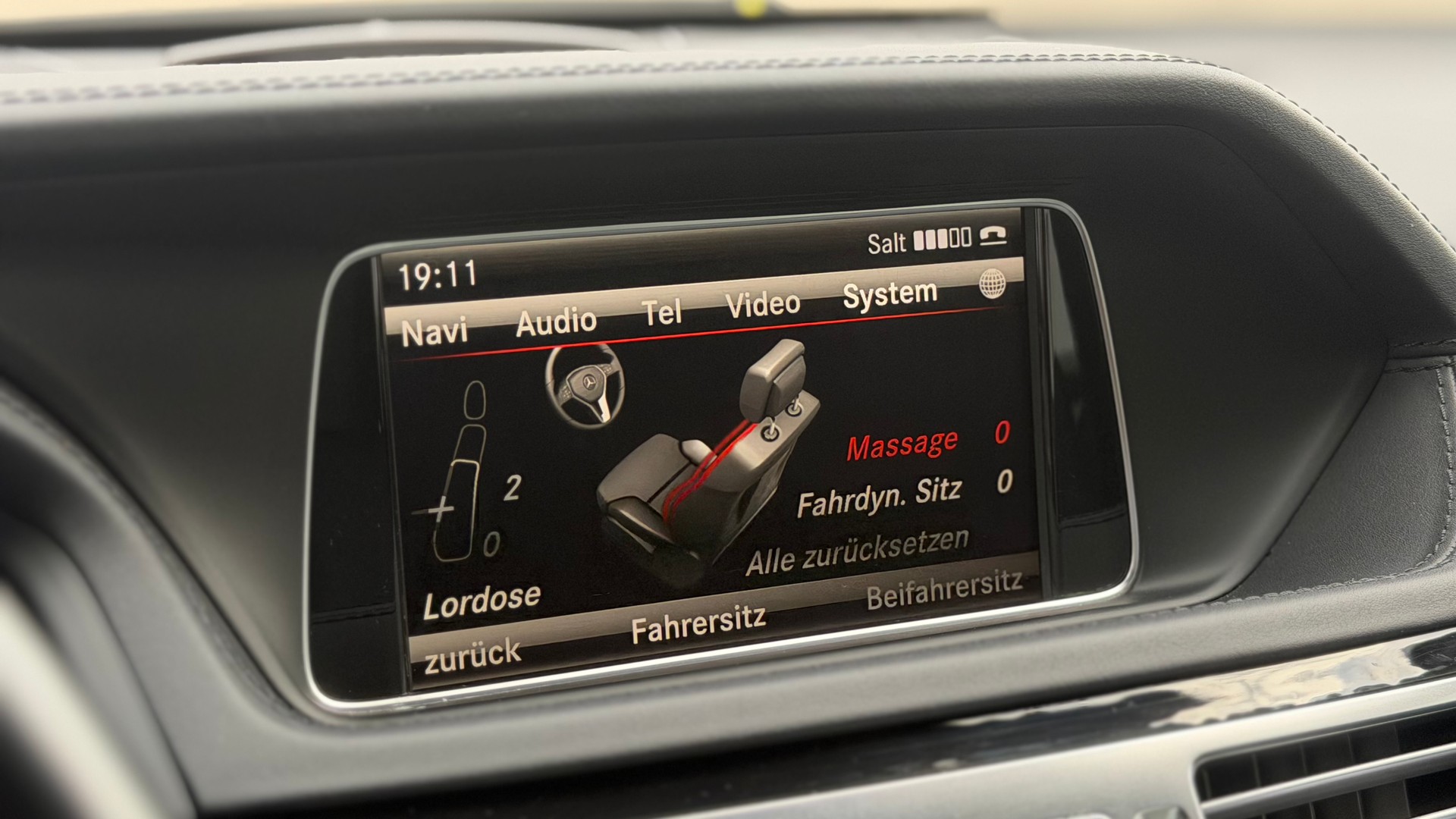 MERCEDES-BENZ E 400 Avantgarde 4Matic 7G-Tronic-image-9