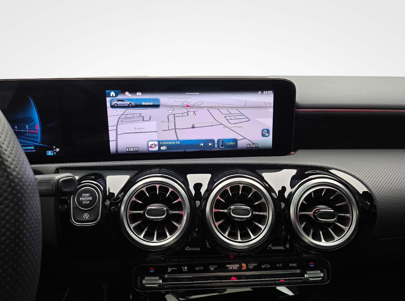 MERCEDES-BENZ A 35 AMG 4matic-image-14