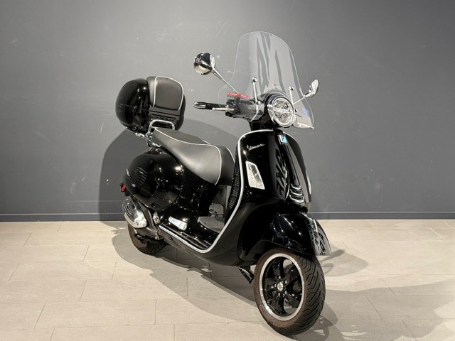 PIAGGIO Vespa GTS 300 ABS-showroom-element-1