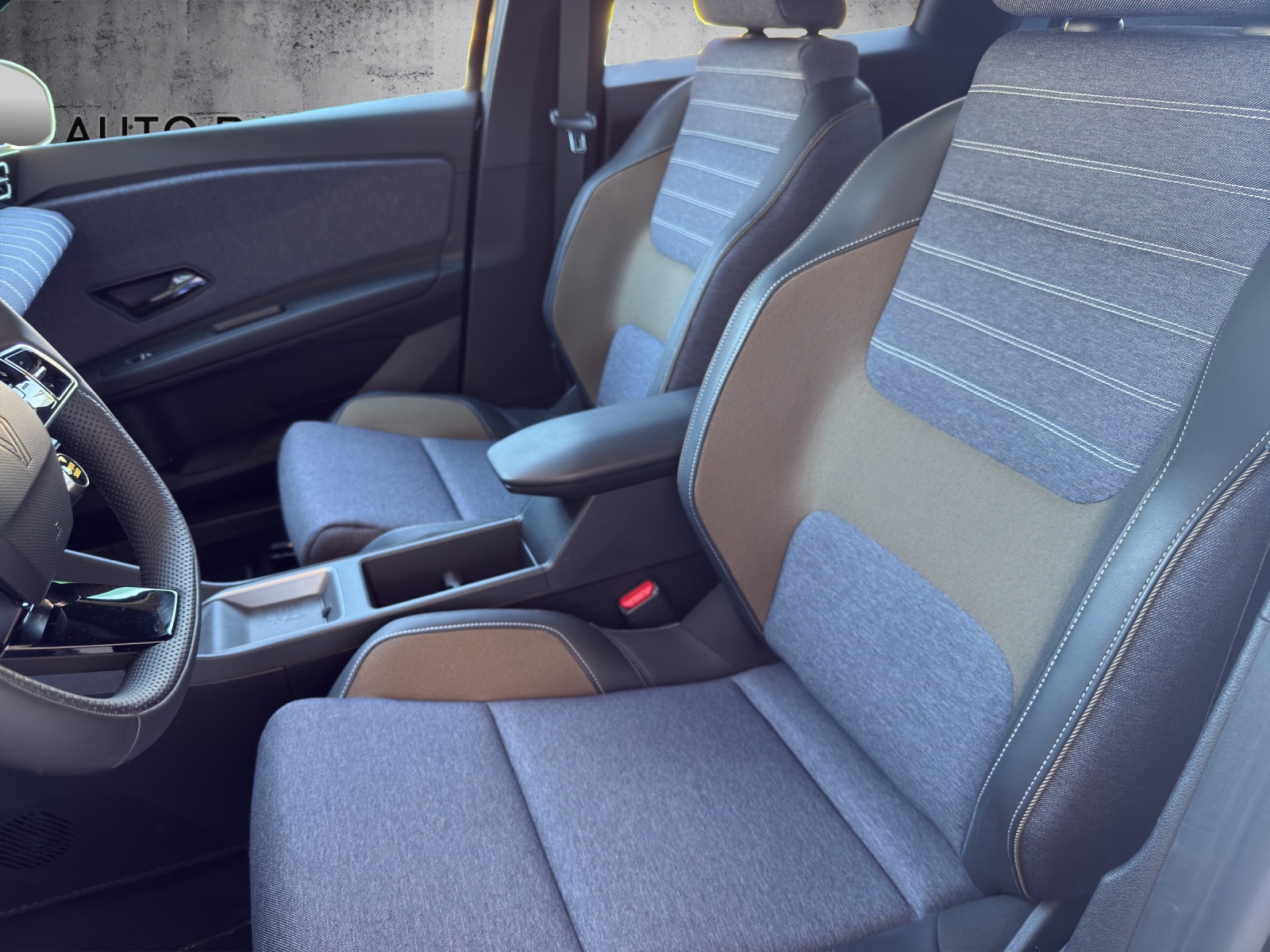 RENAULT R5 E-Tech Comfort Range 52 kWh Techno-image-15