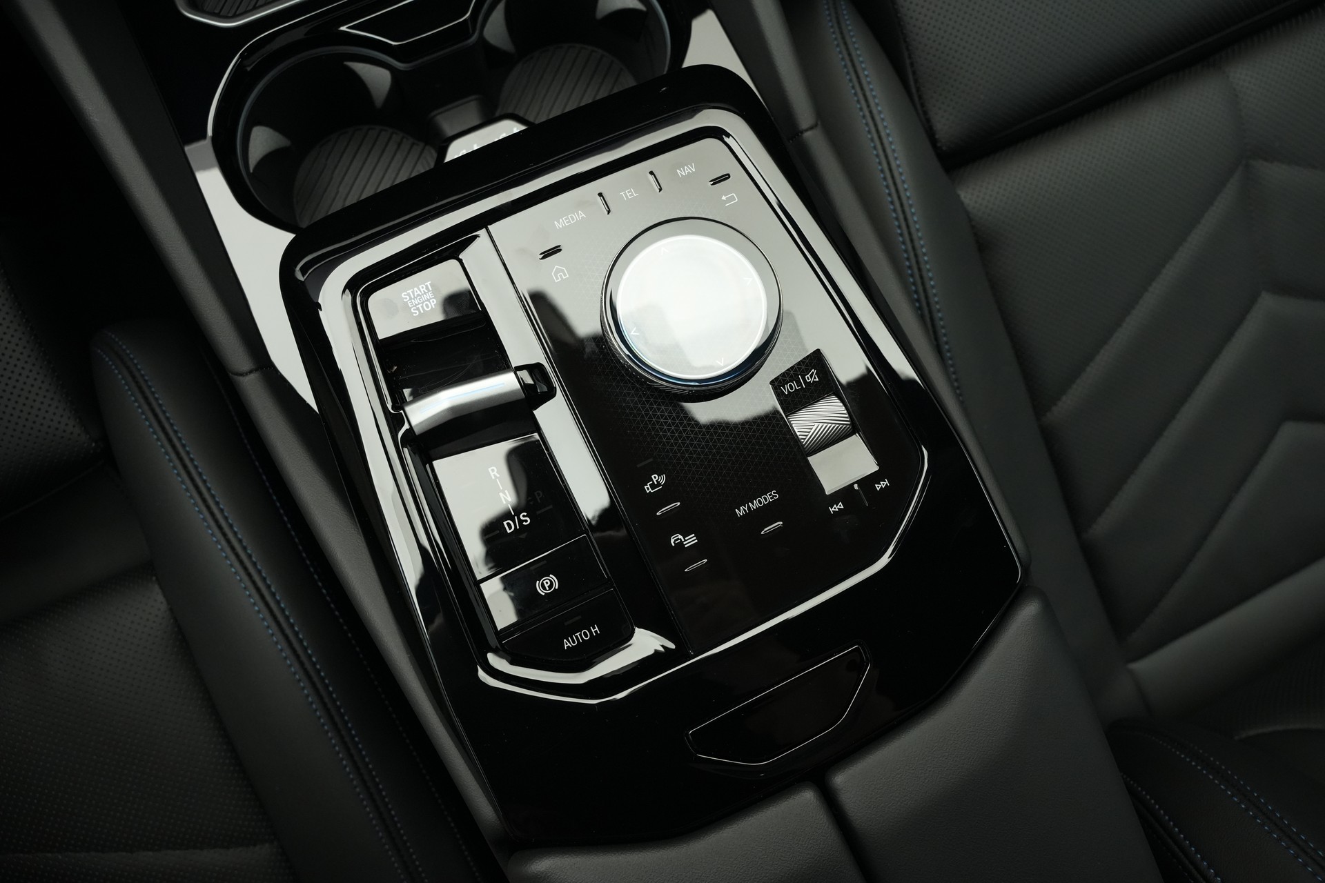 BMW 540d xDrive 48V M Sport Steptronic *HuD* *B&W*-image-28