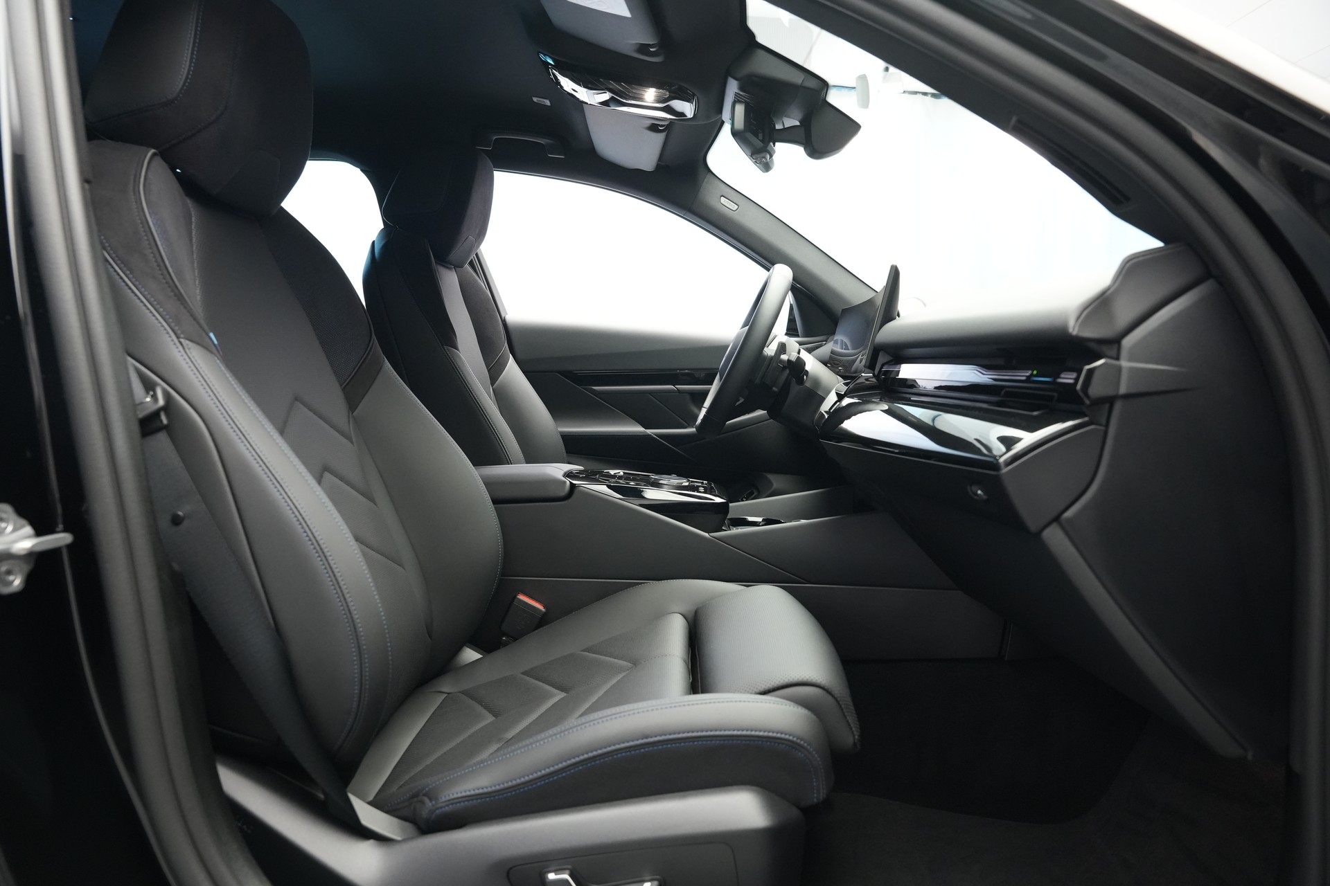 BMW 540d xDrive 48V M Sport Steptronic *HuD* *B&W*-image-13
