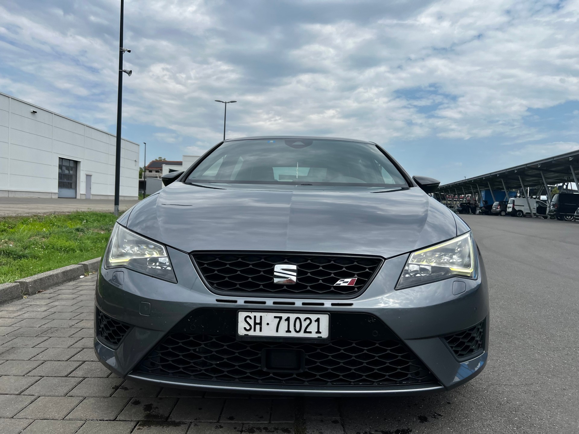 SEAT 2.0 TSI 290 Cupra DSG-image-3