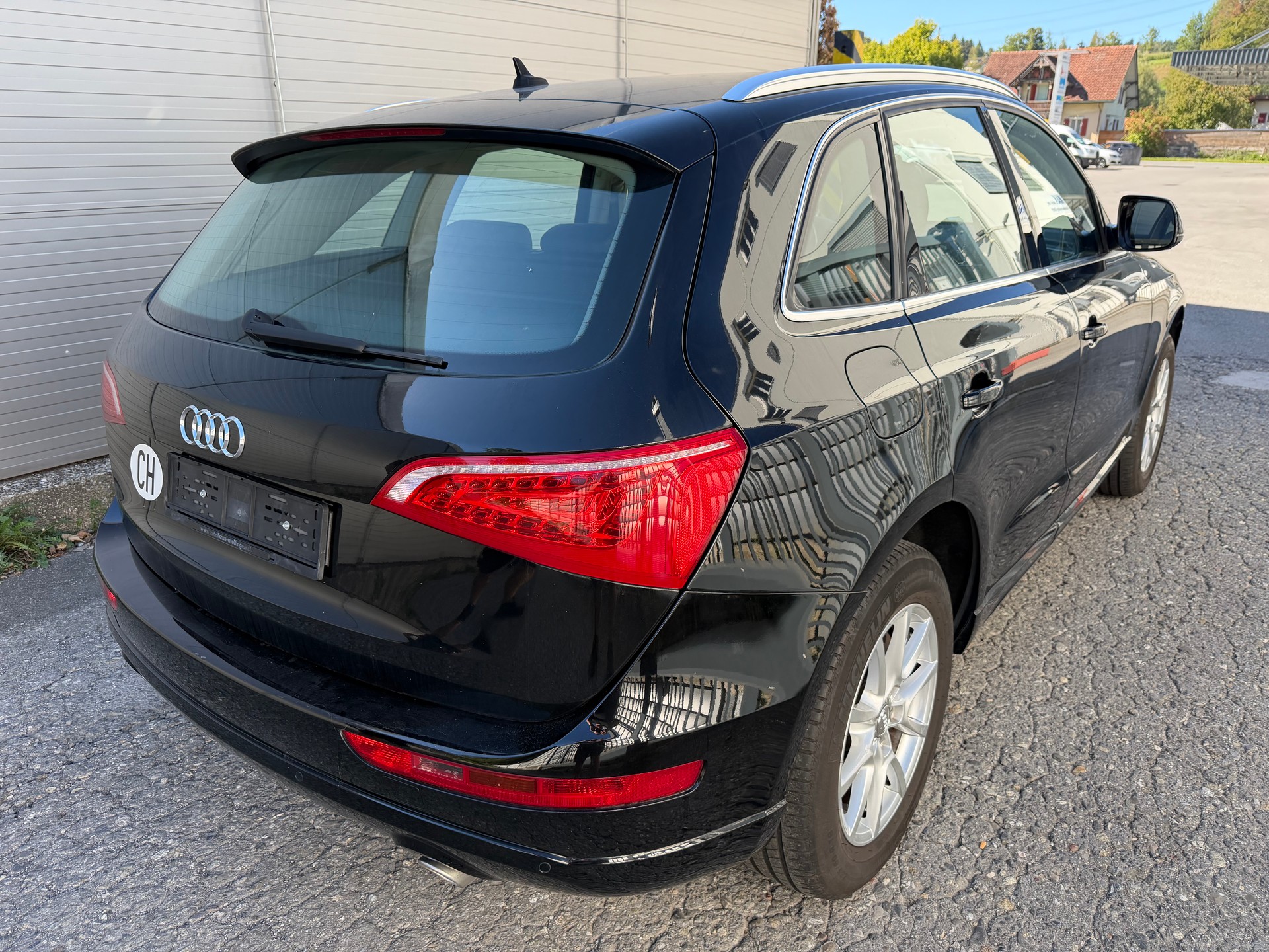 AUDI Q5 3.0 TDI quattro S-tronic-showroom-element-3