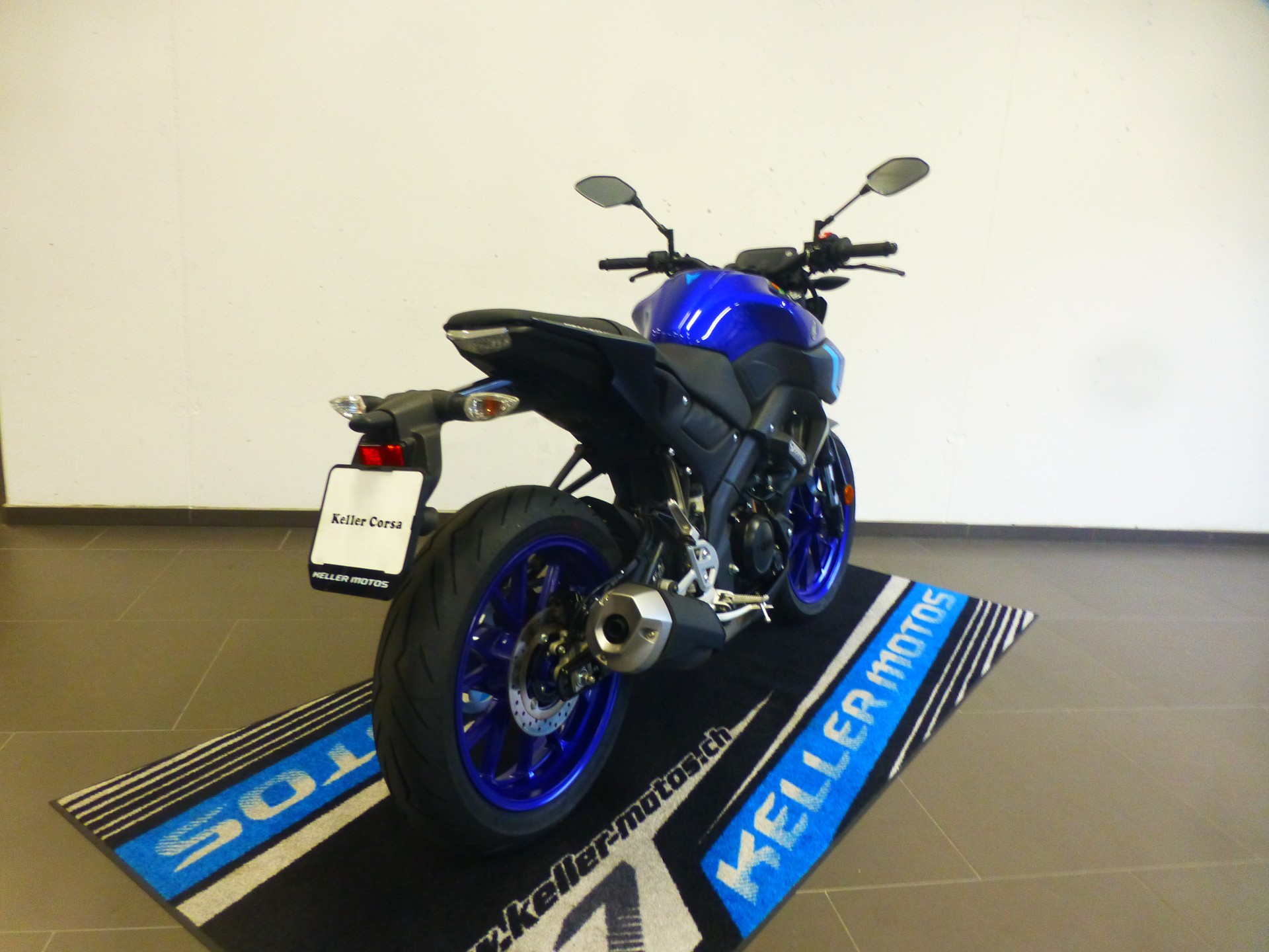 YAMAHA MT-125 ABS-showroom-element-3