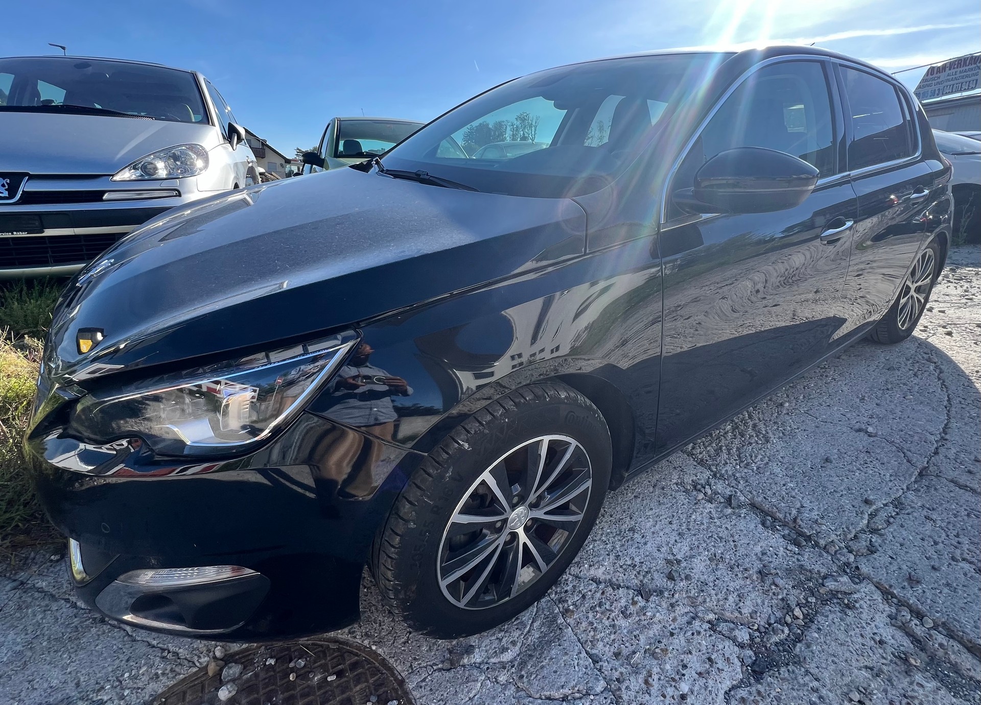 PEUGEOT 308 1.2 THP Style Automatic-image-1
