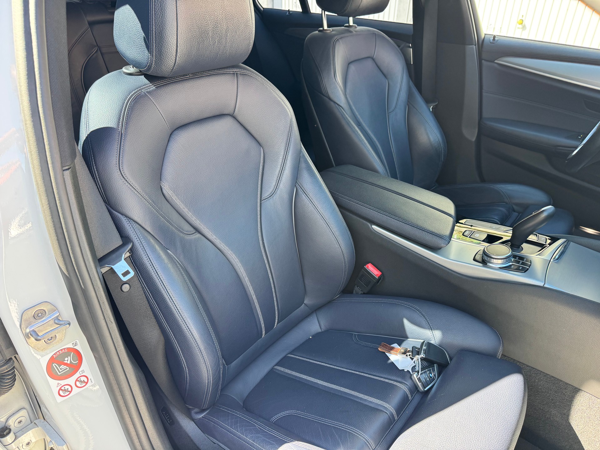 BMW 530i Touring Sport Line Steptronic*INDIVIDUAL AUSSTATTUNG*-image-15