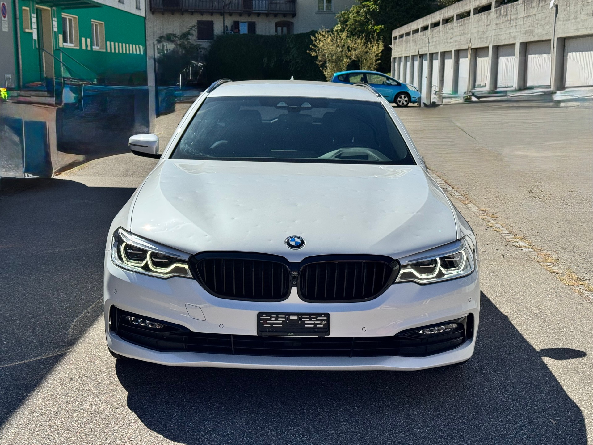 BMW 530i Touring Sport Line Steptronic*INDIVIDUAL AUSSTATTUNG*-image-2
